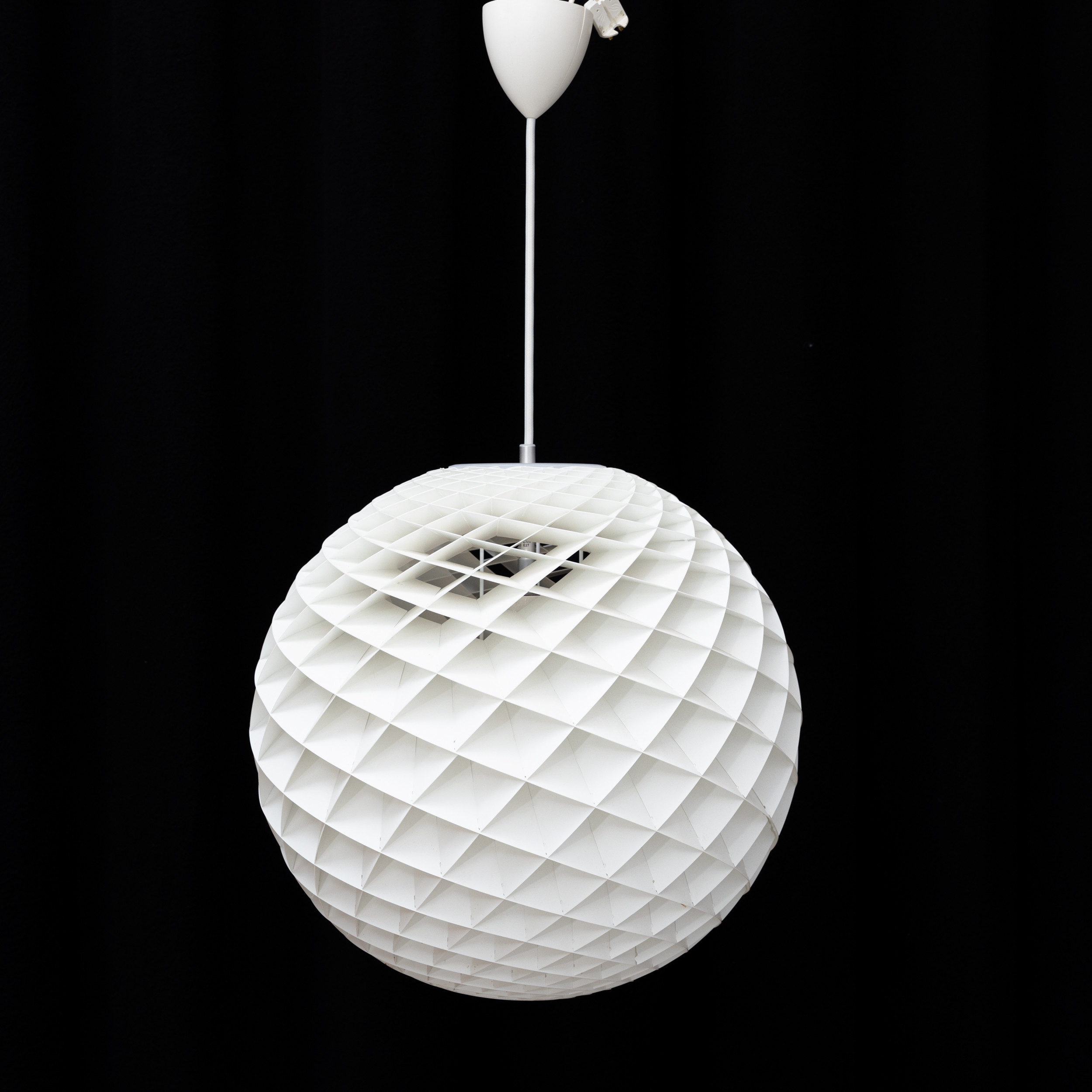 ØIVIND SLAATTO. Taklampa, "Patera", PVC plast, för Louis Poulsen, Danmark, 2000-tal.