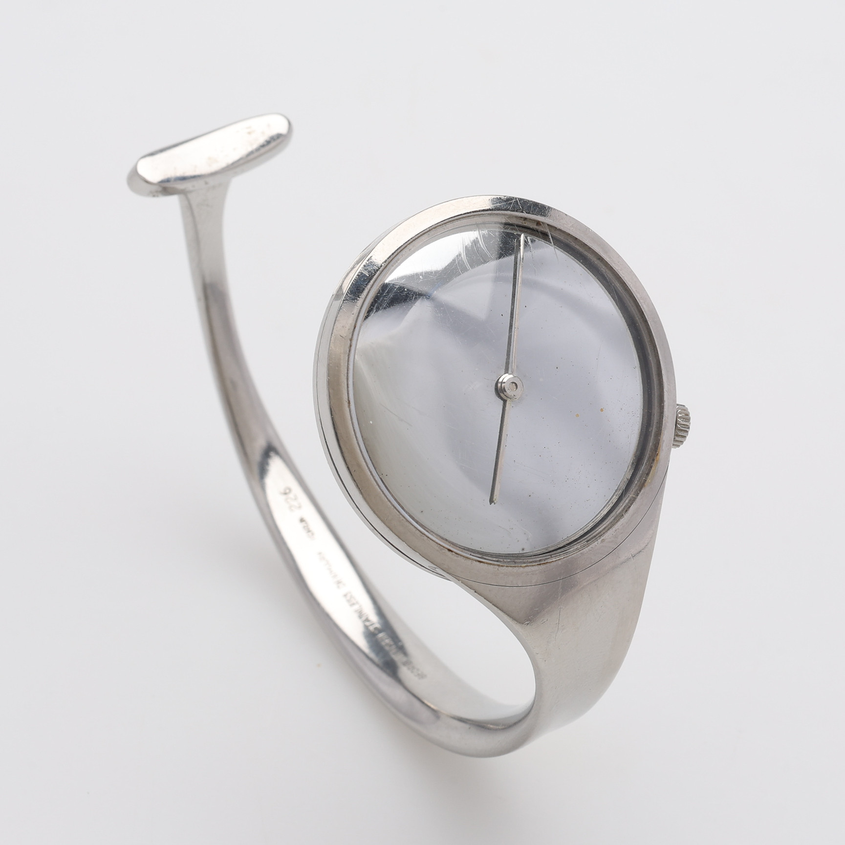 VIVIANNA TORUN BÜLOW-HÜBE. ARMBANDSUR, "VIVIANNA", FÖR GEORG JENSEN, DANMARK.