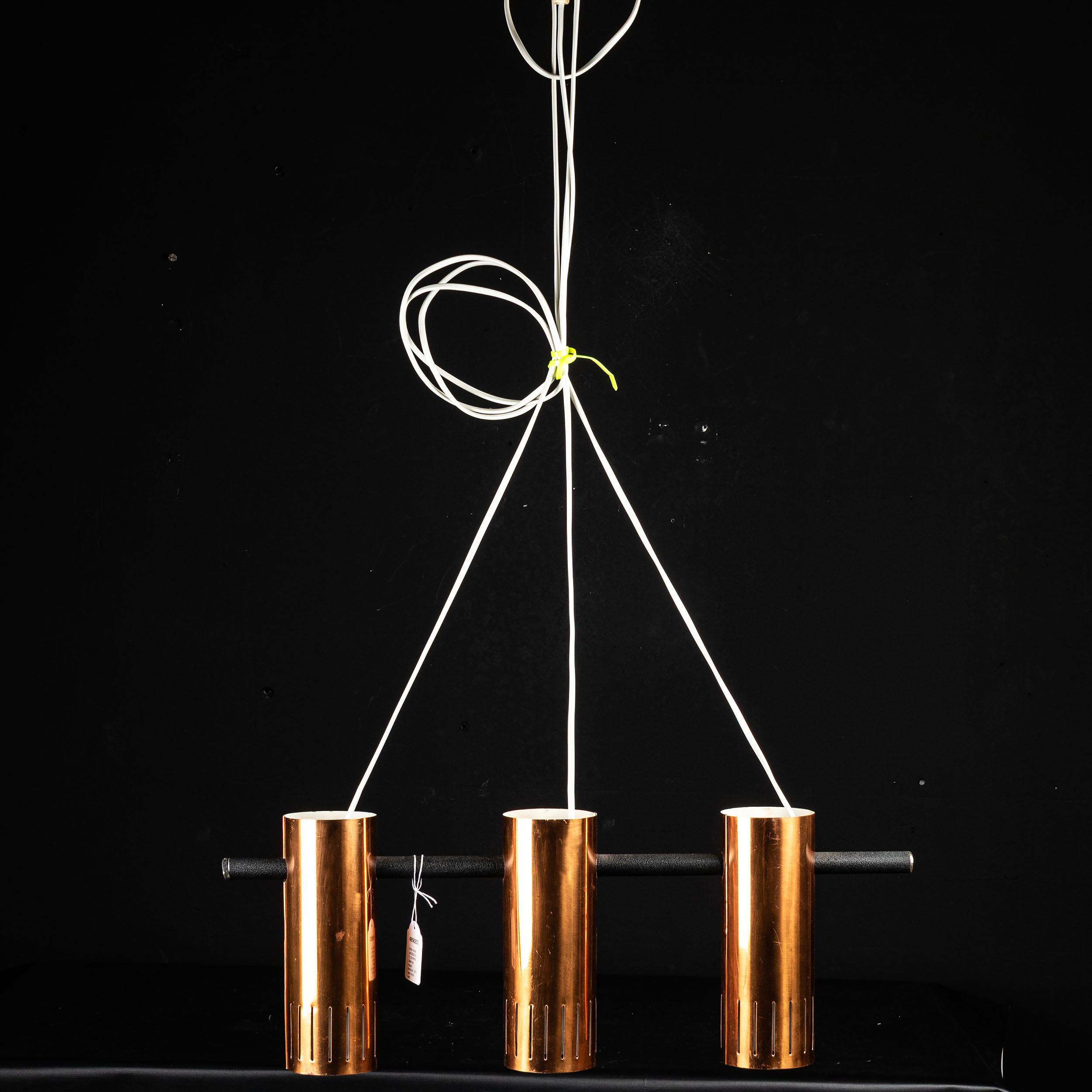 HANS-AGNE JAKOBSSON. TILLSKRIVEN. Taklampa, koppar, Markaryd, 1900-talets andra hälft.