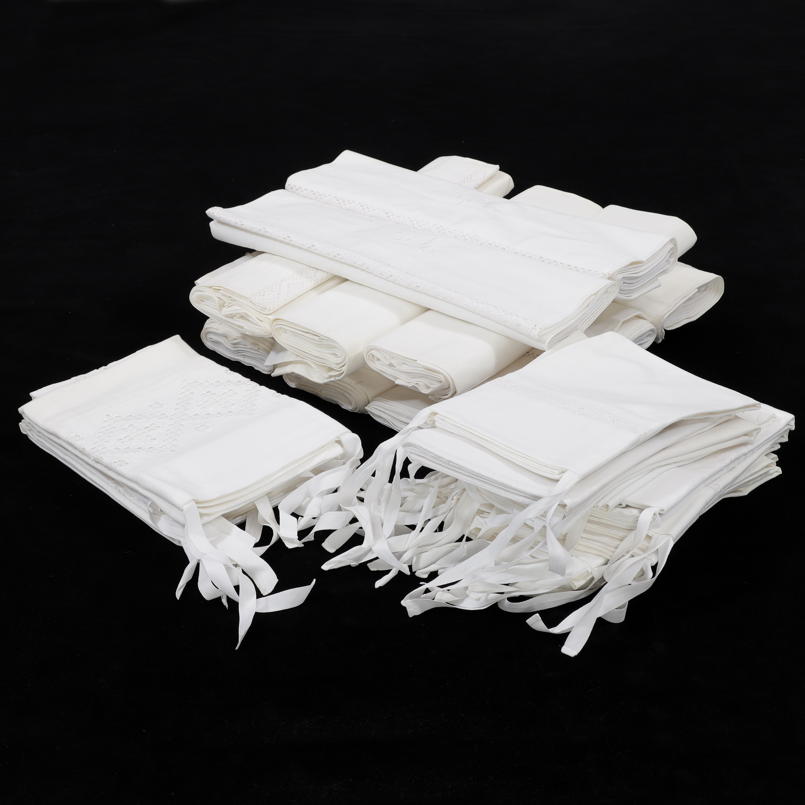 LAKAN, ÖRNGOTT, 27 delar, linne mm, 1900-tal.