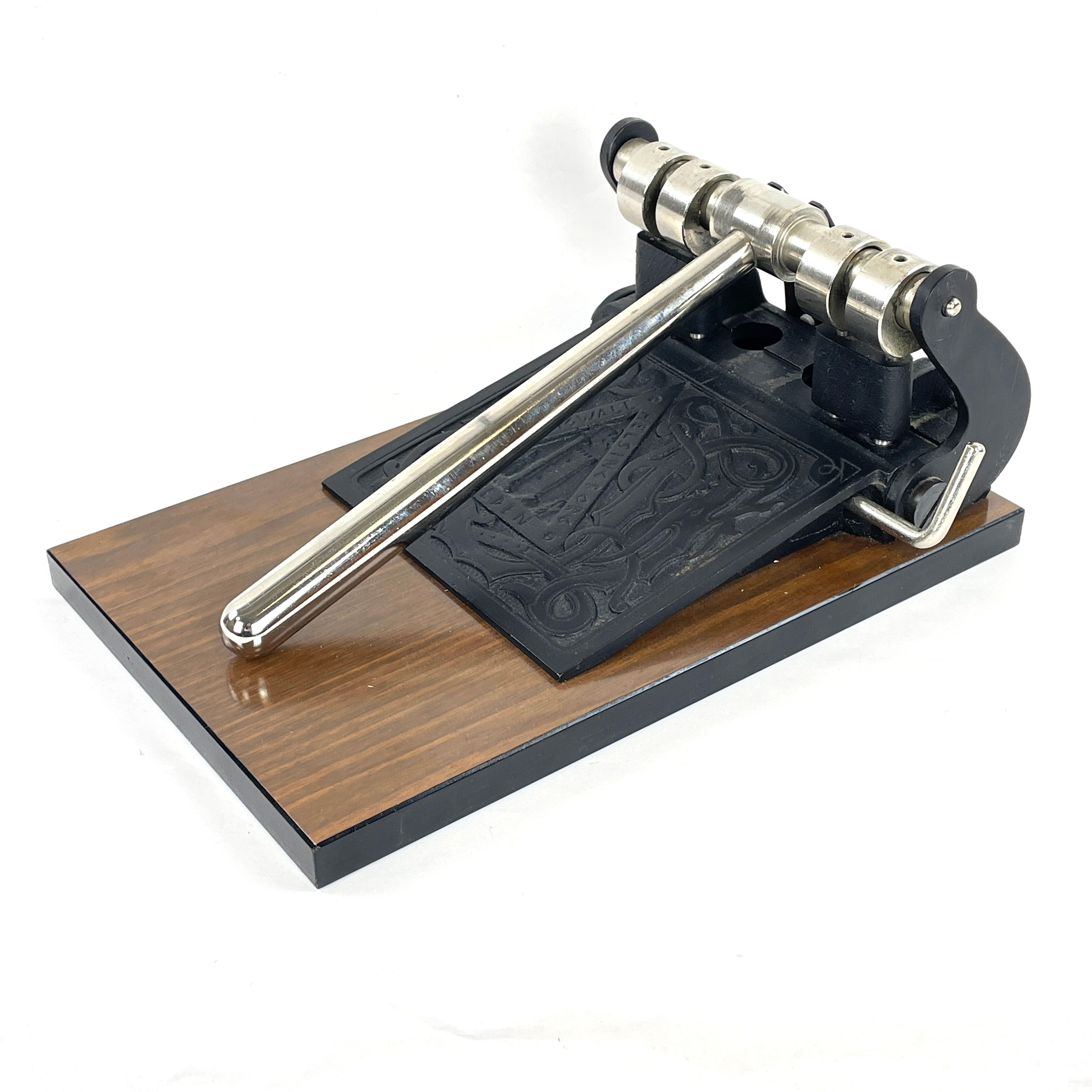 HÅLSLAG. Järn & trä, AB Tengwall, Helsingborg, 1900-tal.