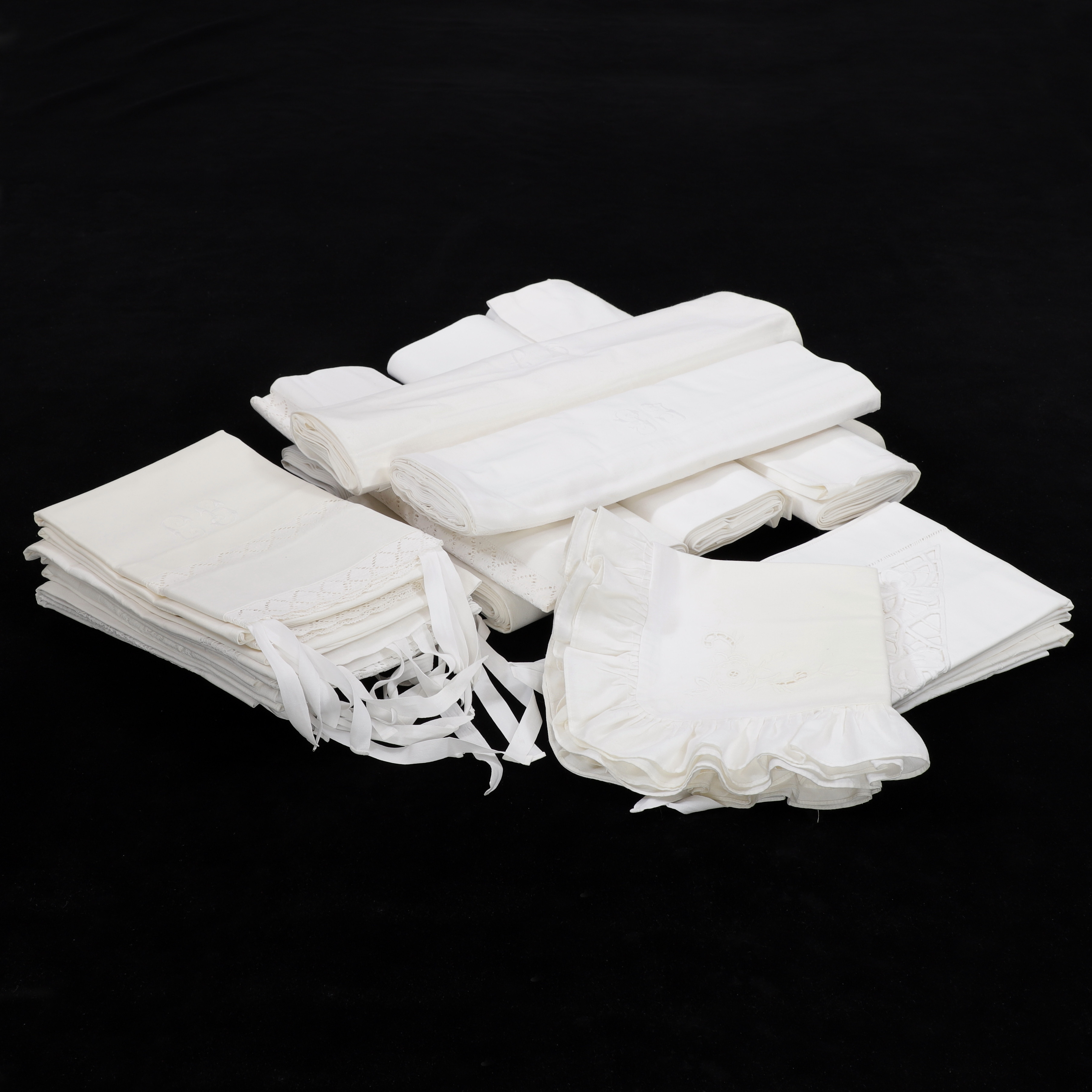 LAKAN, ÖRNGOTT, 21 delar, linne bomull mm, 1900-tal.