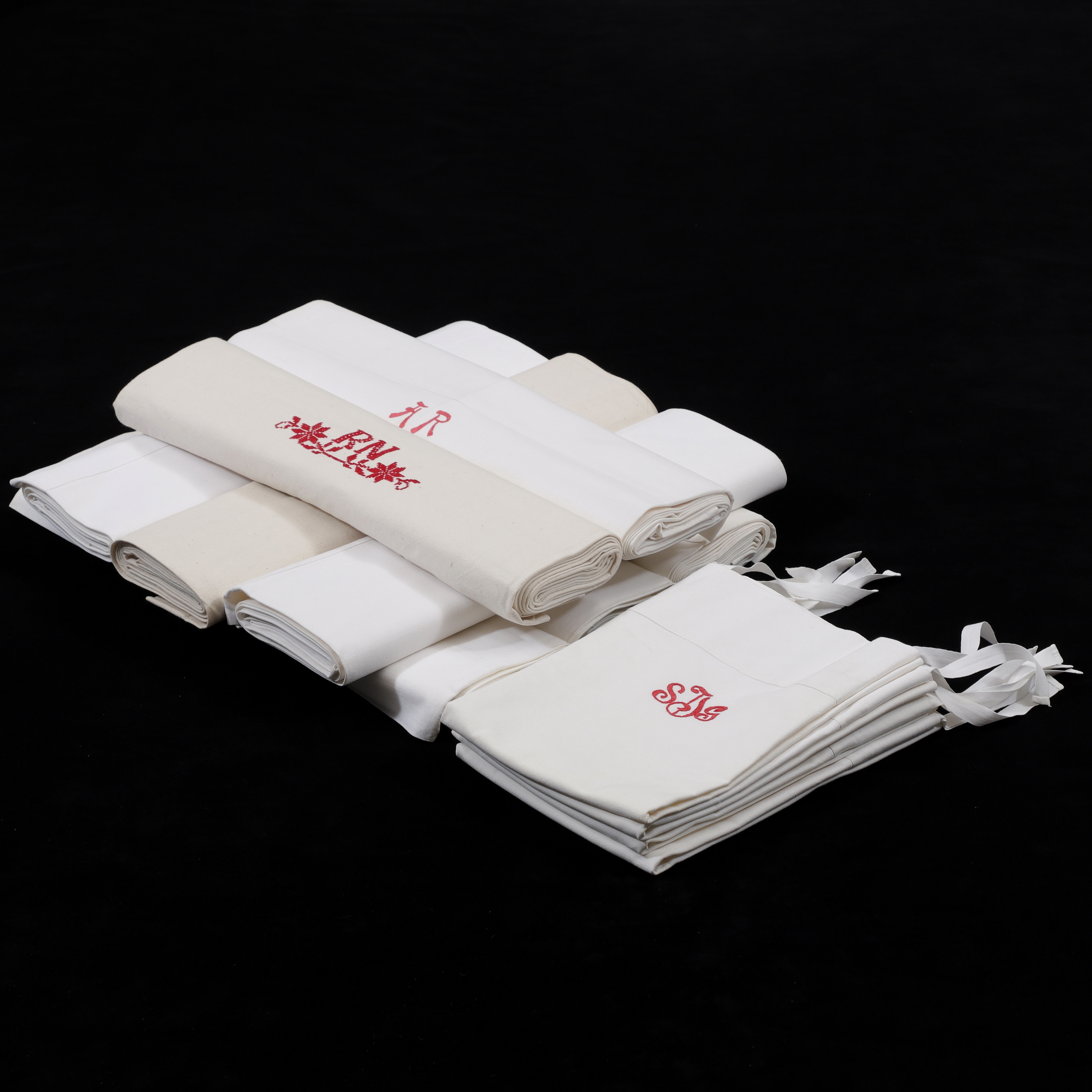 LAKAN, ÖRNGOTT, 12 delar, linne mm, 1900-tal.