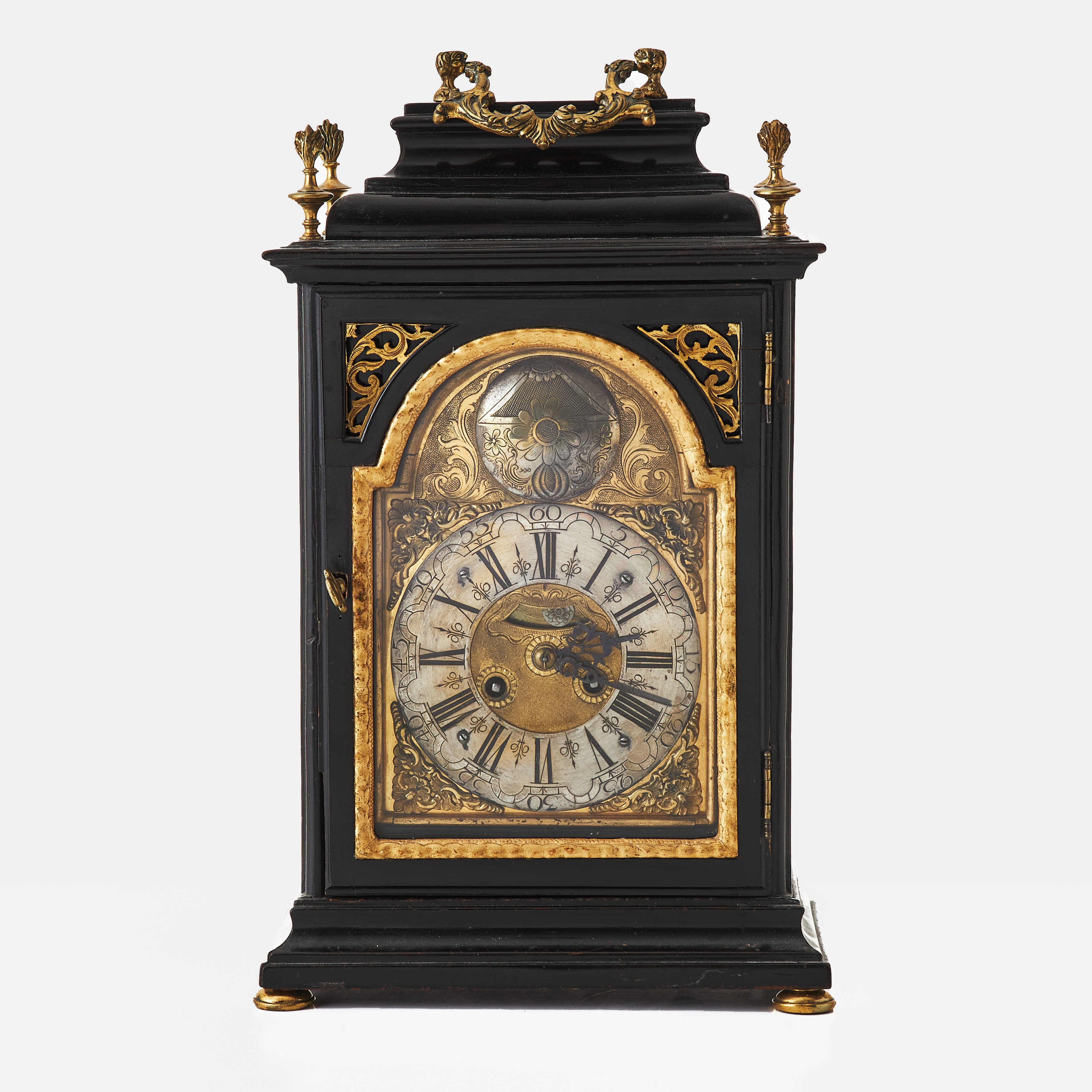 BIBLIOTEKSUR, sannolikt Österrike, 1700-tal, svärtat fodral, urtavla i mässing med romerska siffror.