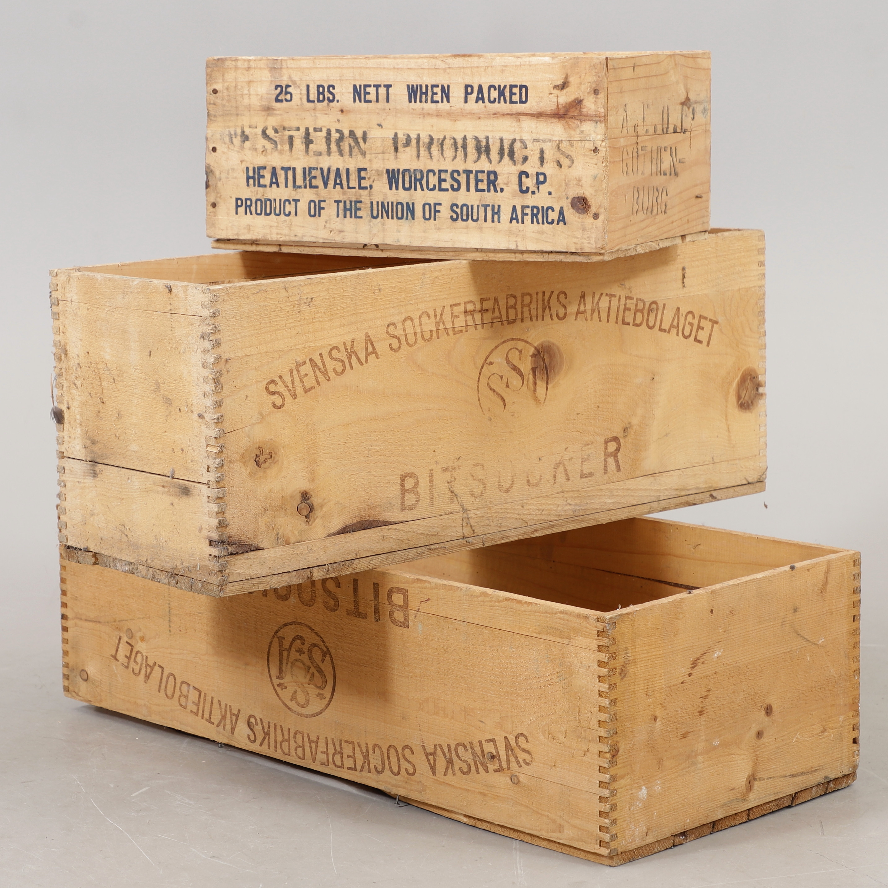 SOCKERLÅDOR, 3 st, trä, 1900-talets mitt.