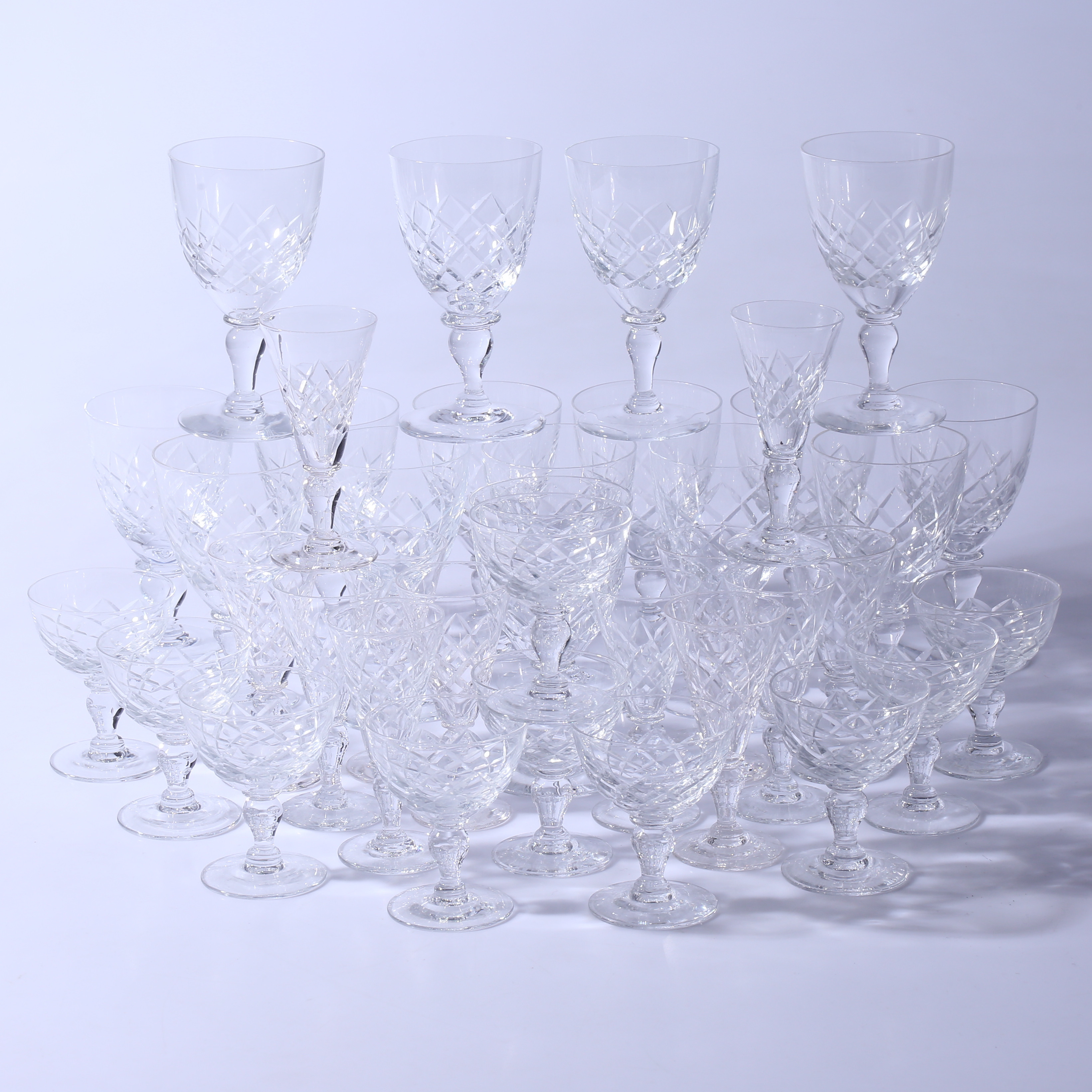 GLASSERVIS, 38 delar, slipad dekor, 1900-tal.