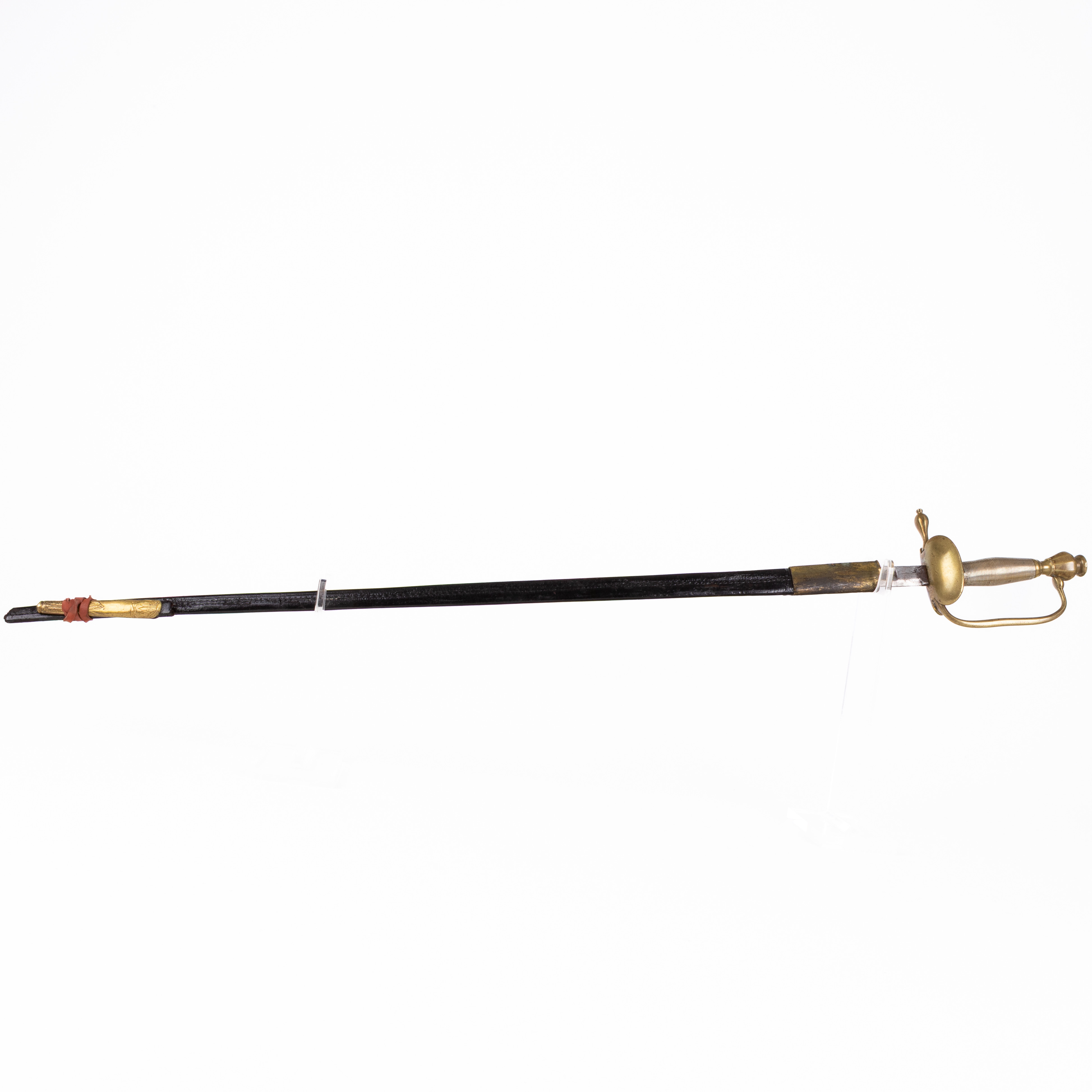 DRÄKTVÄRJA, mässingsfäste, England, 1800-tal.