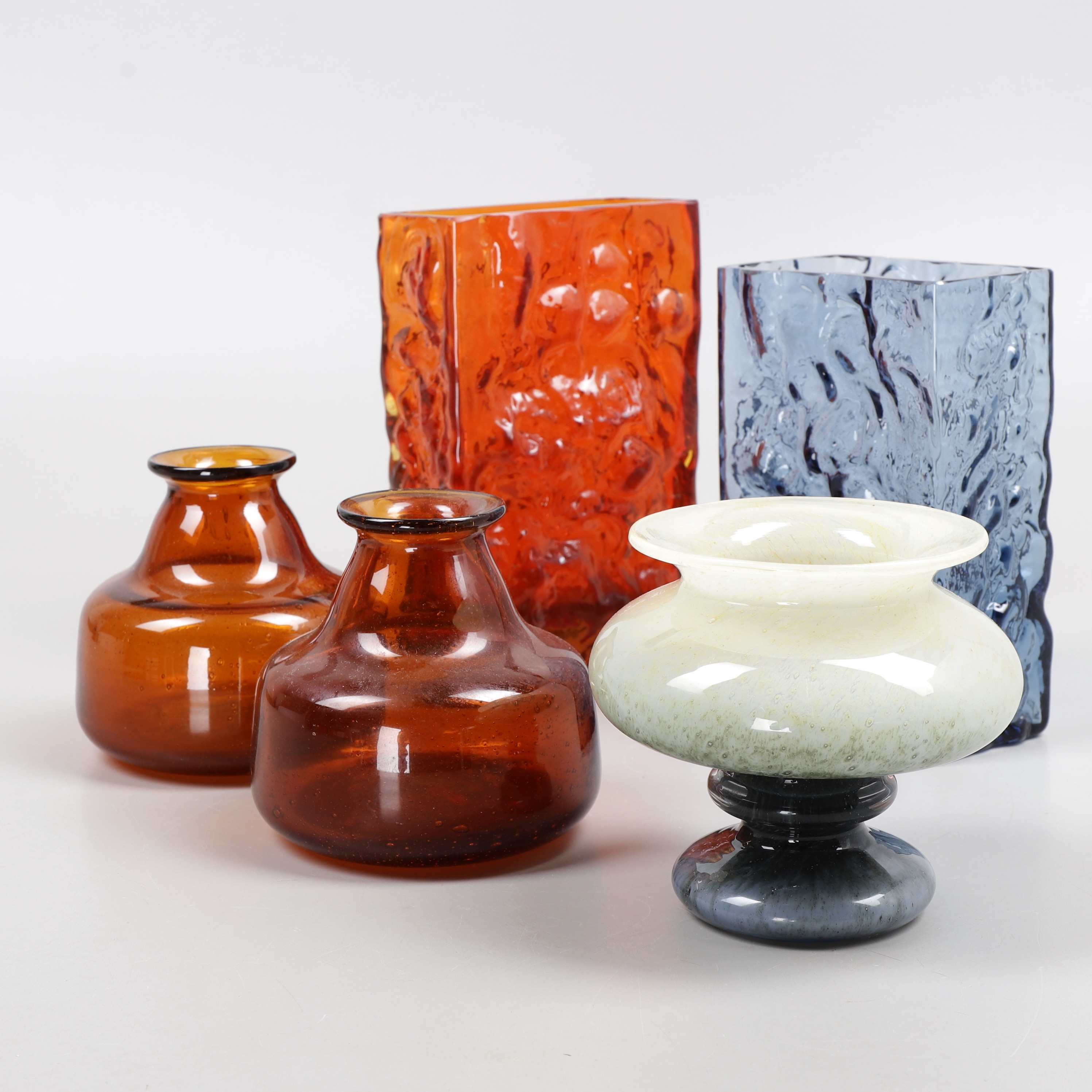 VASER, 5 st, glas, bla Erik Höglund, 1900-talets andra hälft.