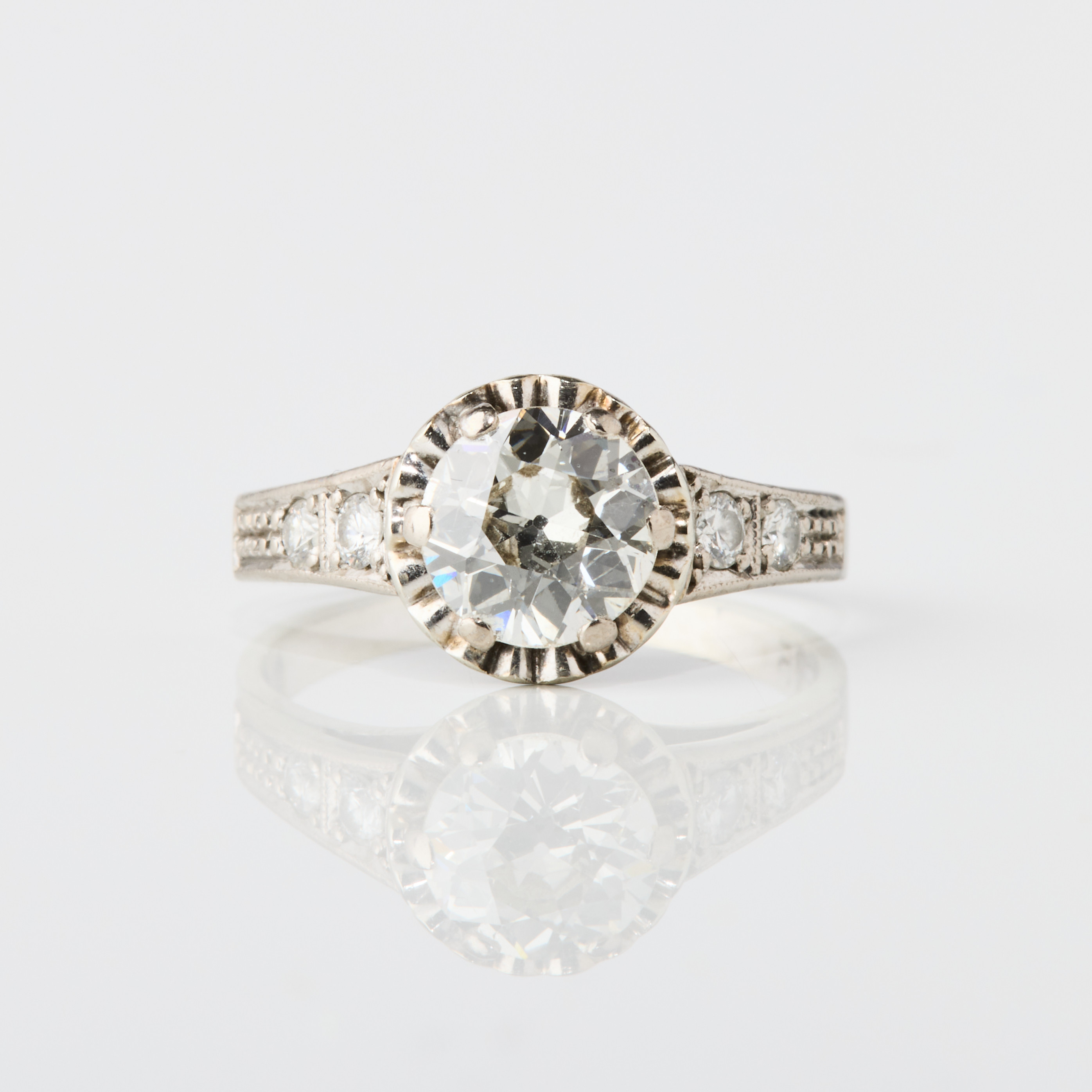 RING, 14K vitguld med diamanter, omkring 1900-talets mitt.