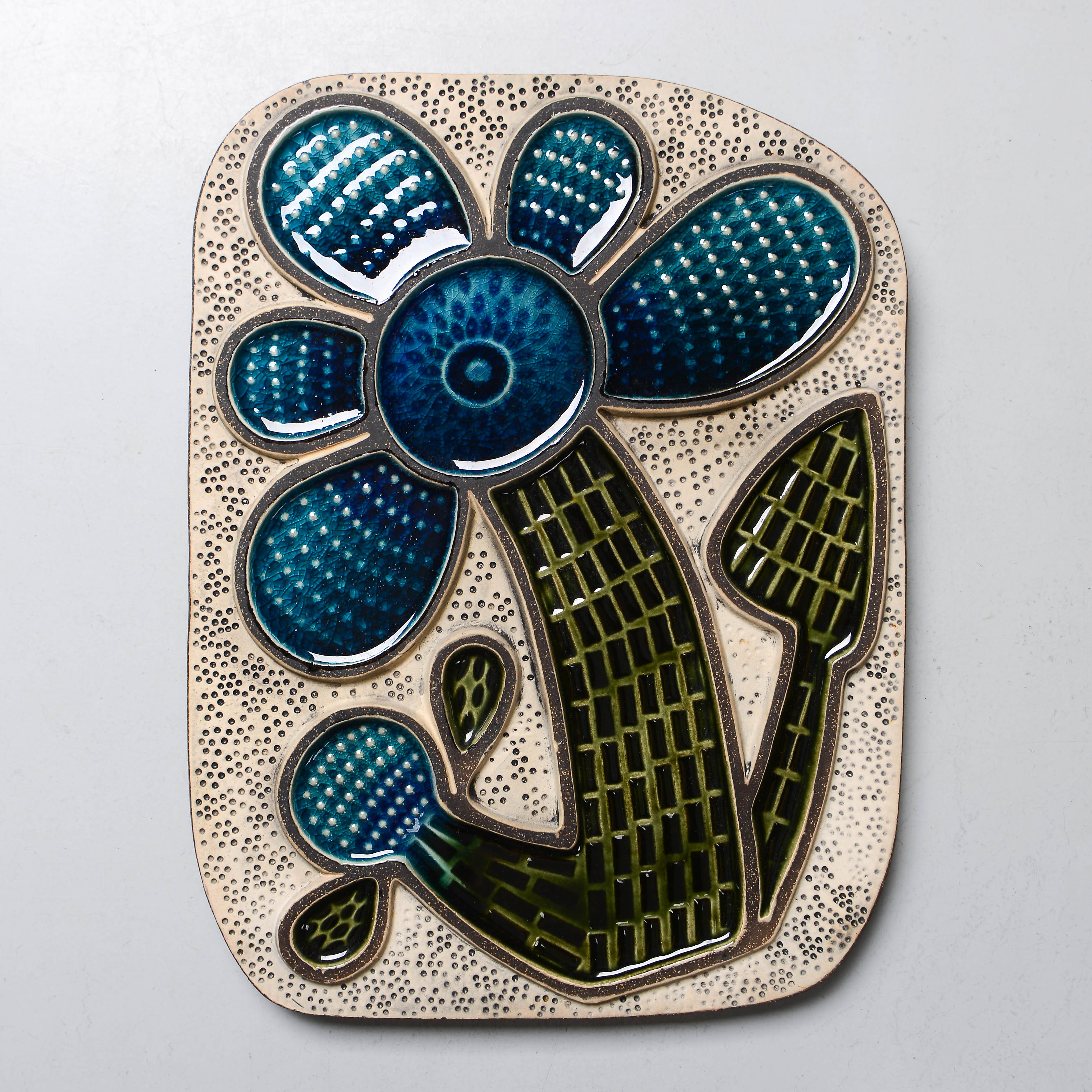 MARI SIMMULSON. Väggplatta, modell 8017M, Upsala-Ekeby, 1968-70.