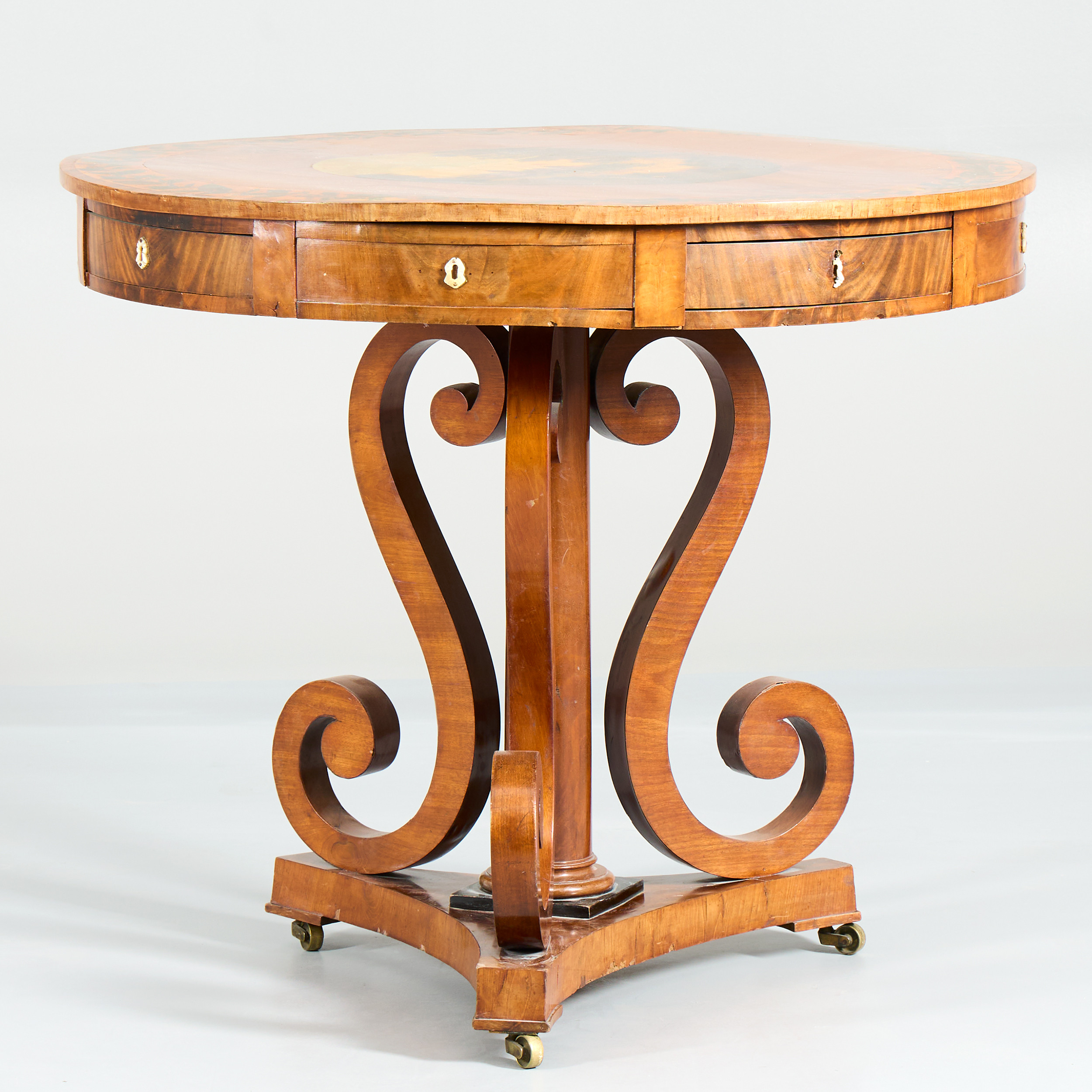 BORD. Karl-Johan, skivan med motiv av Gripsholms slott, 1800-talets första hälft.