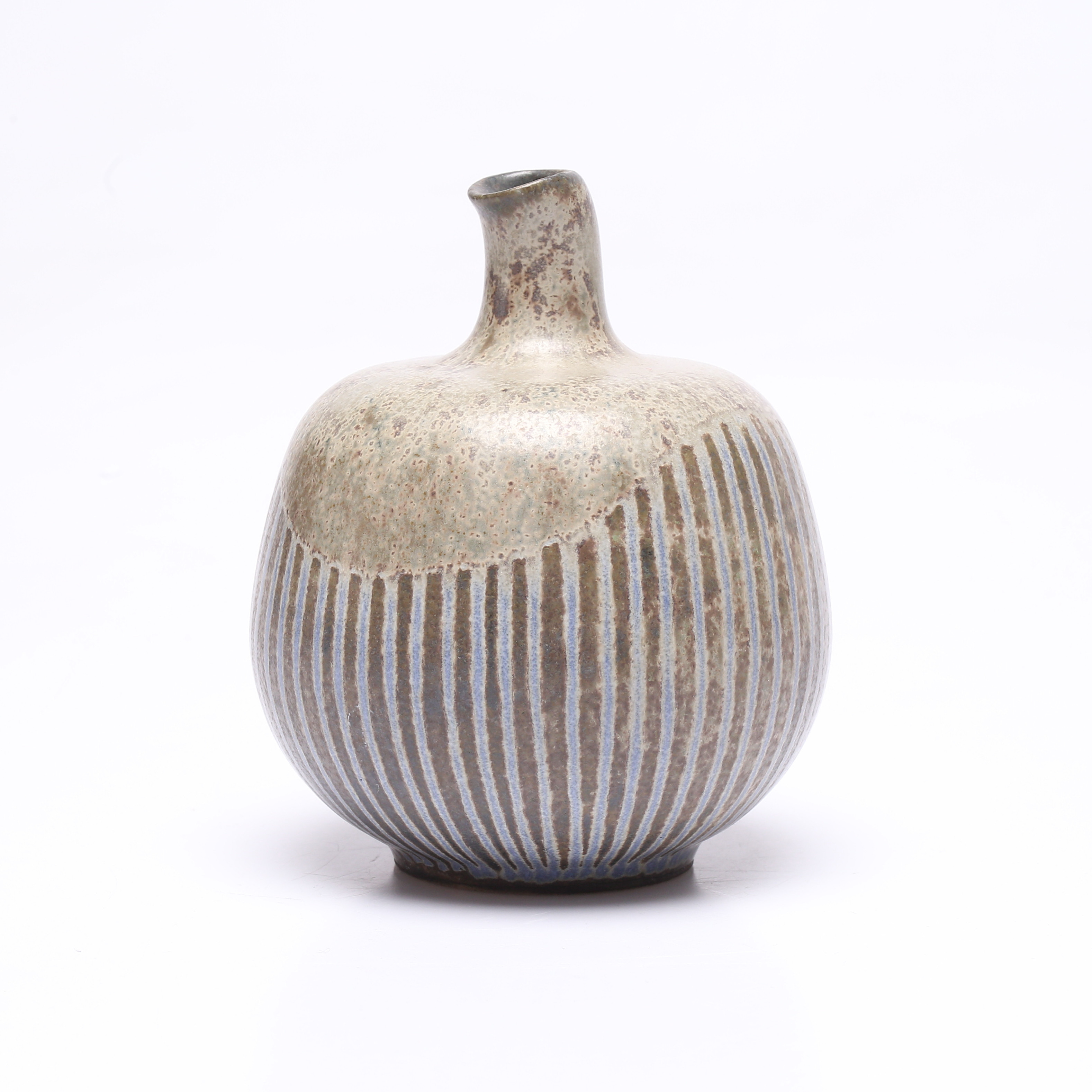 OIDENTIFIERAD KONSTNÄR. vas, stengods, signerad, Danmark.