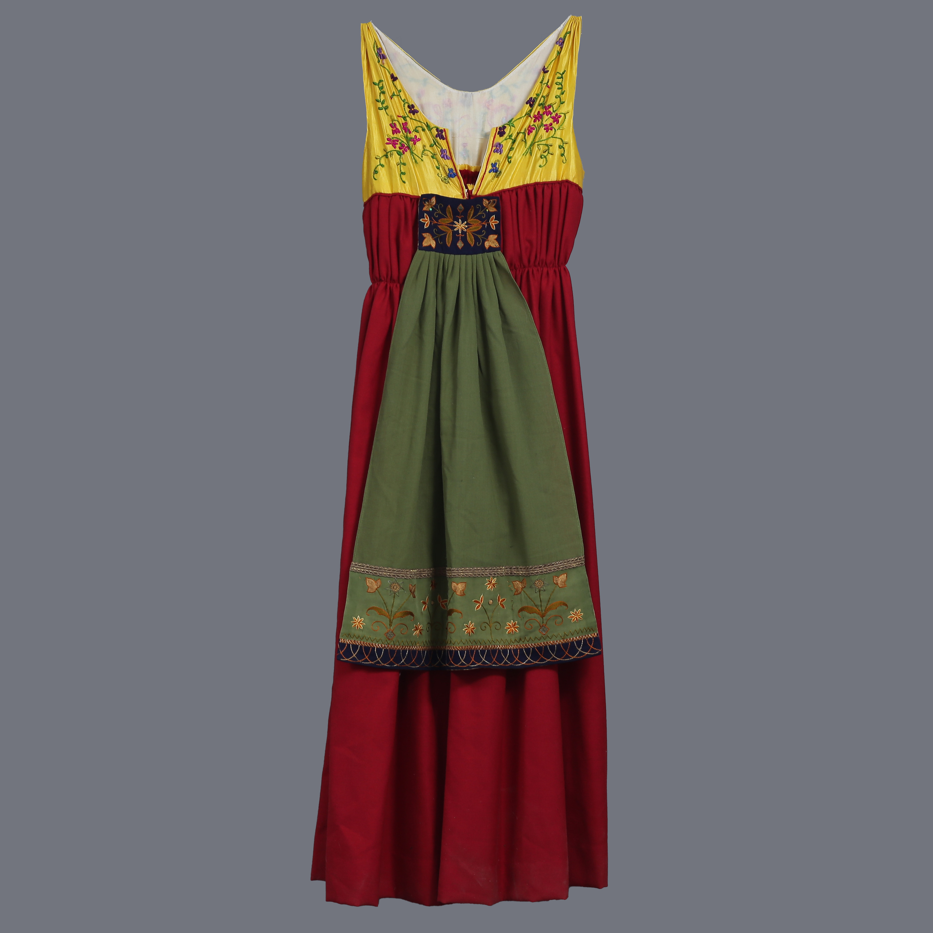 TRADITIONELL FOLKDRÄKT, VINÅGERDRÄKTEN, SÖRMLAND, SVERIGE, 1900-TAL.