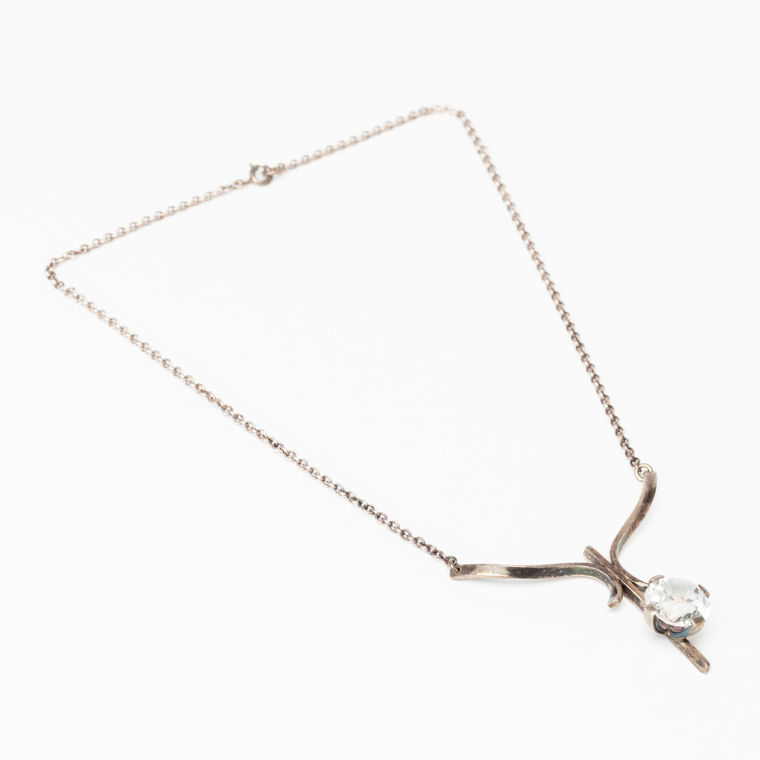 VICTOR JANSSON. Halssmycke, silver med facettslipad vit sten, Lindesberg, 1967.