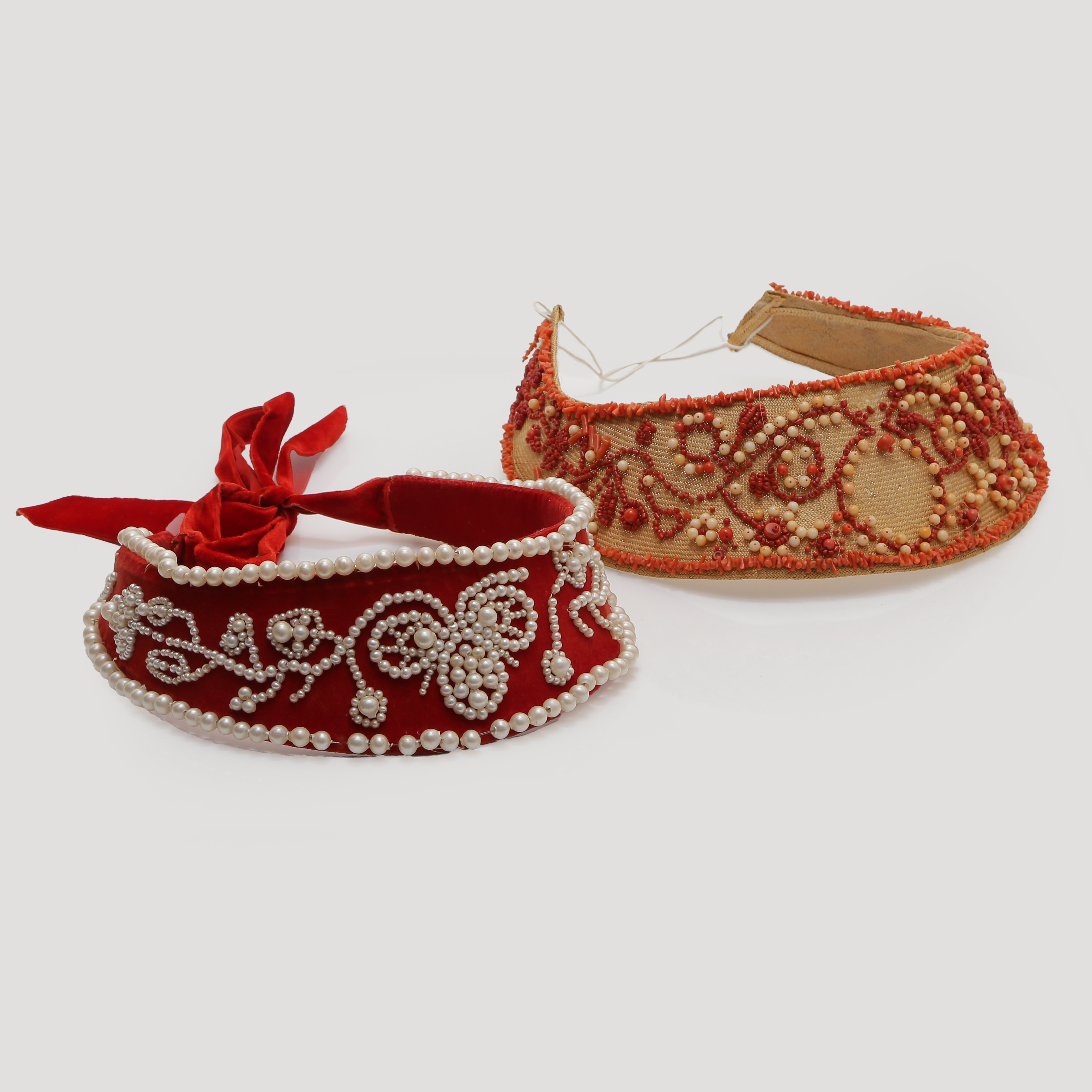 PARET HÖGTIDSKRONOR/HUVUDKRONOR TILL FOLKDRÄKT, POLEN, 1900-TAL.