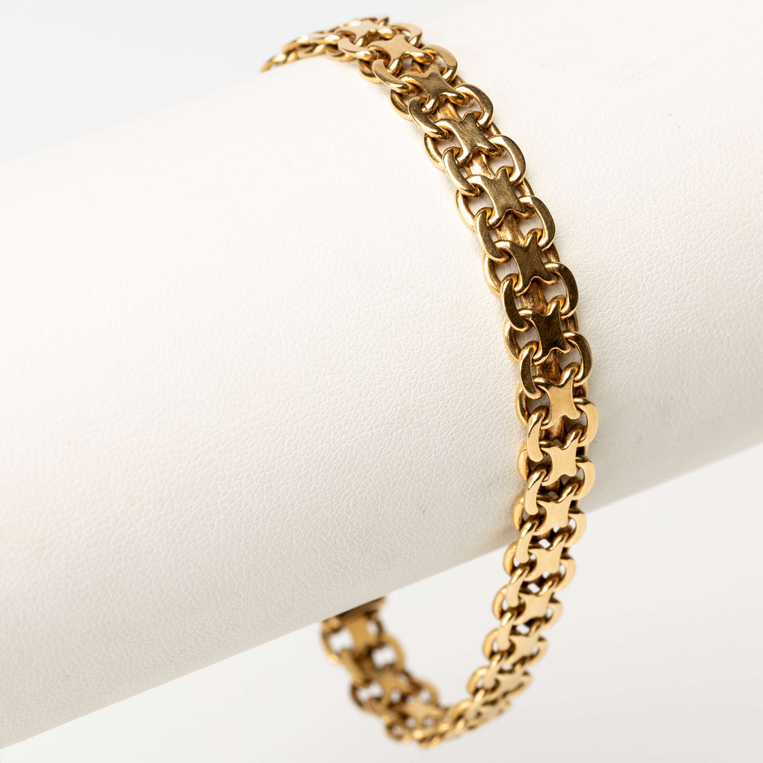 ARMBAND, 18K guld, Italien, 1900-talets andra hälft.