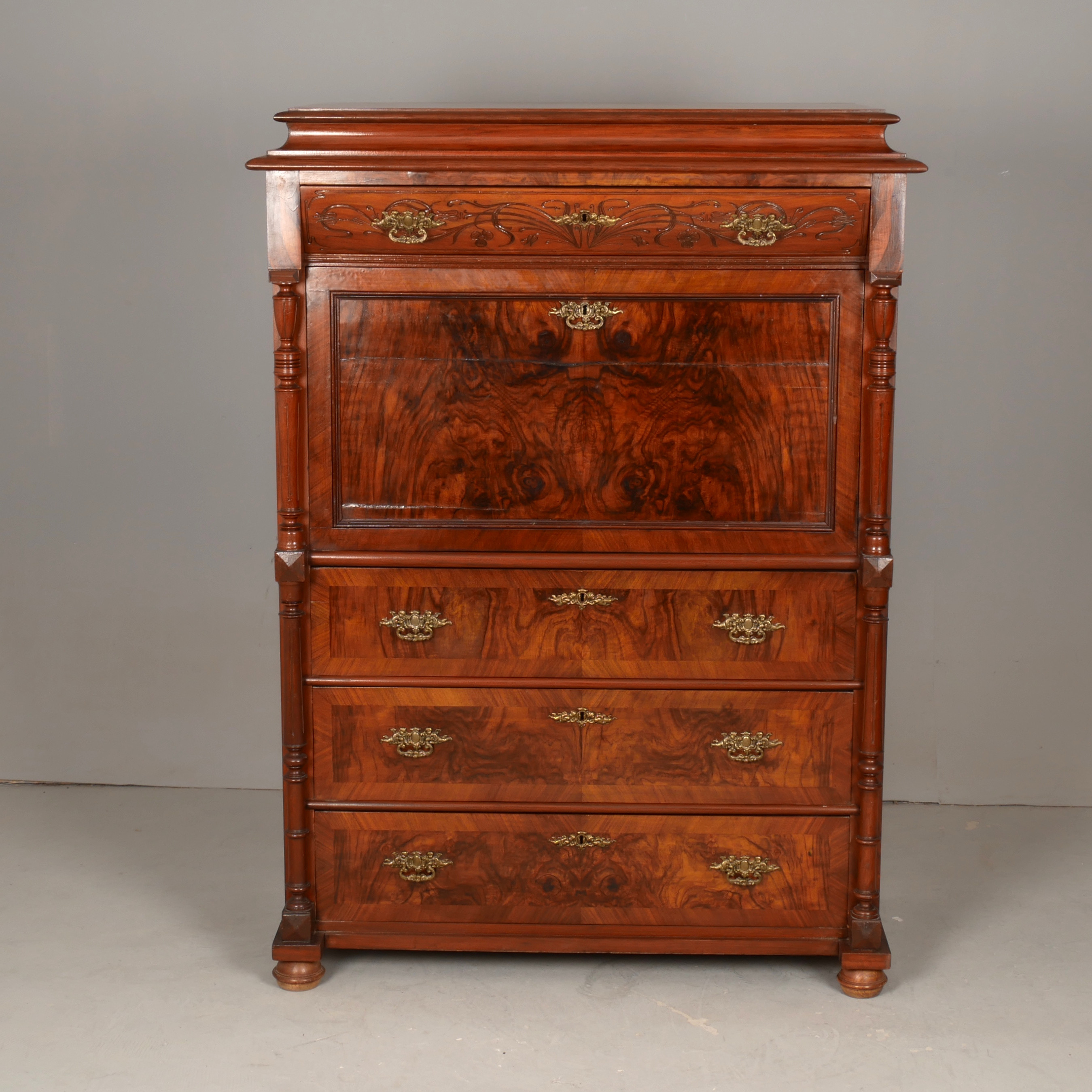 CHIFFONJÉ, nyrenässans, 1800-talets sista del.