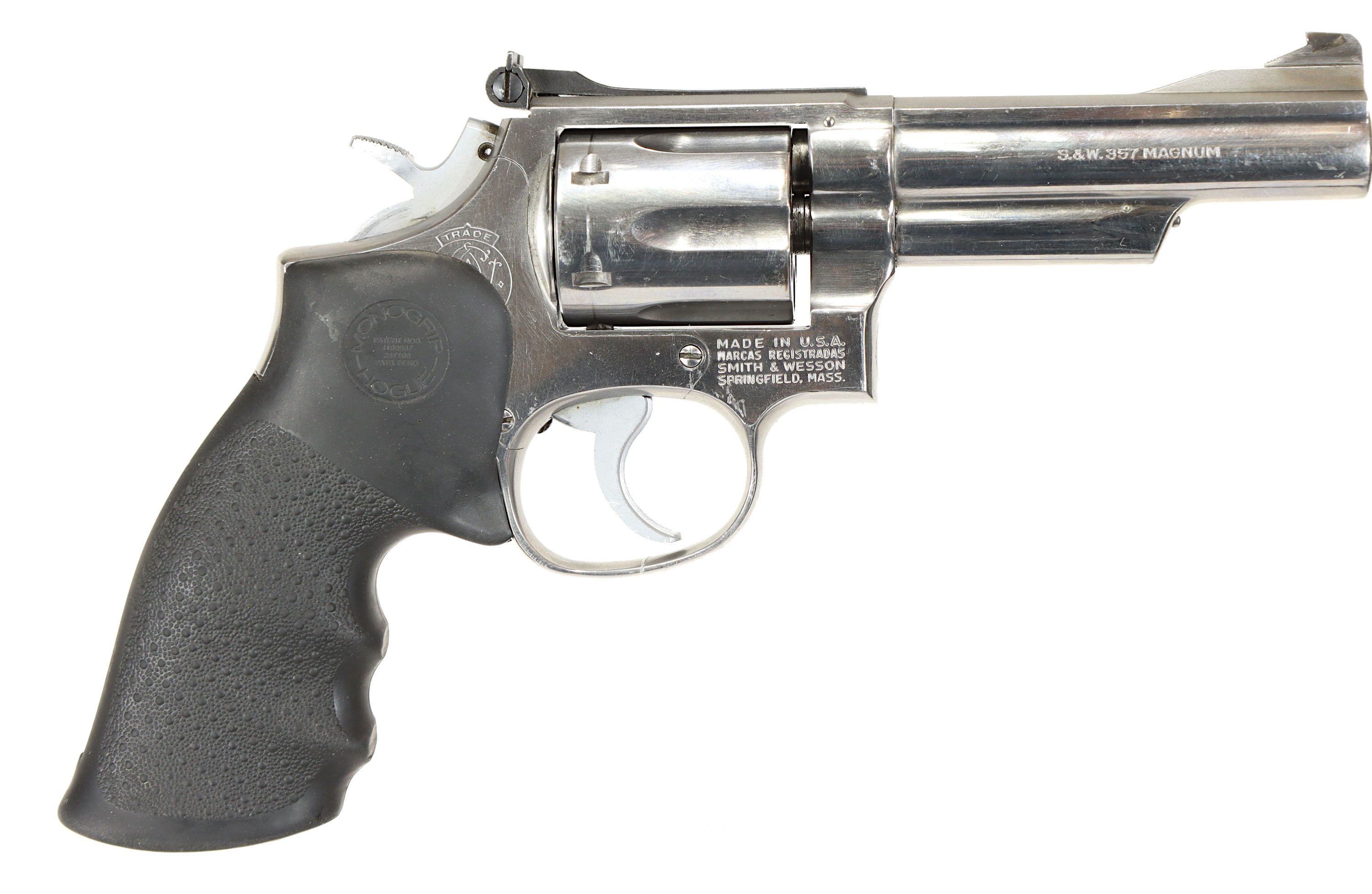 REVOLVER, fabrikat Smith & Wesson, modell 66, kaliber .357 Magnum, tillv.nr 39K1063, se-nr SE1951075.
