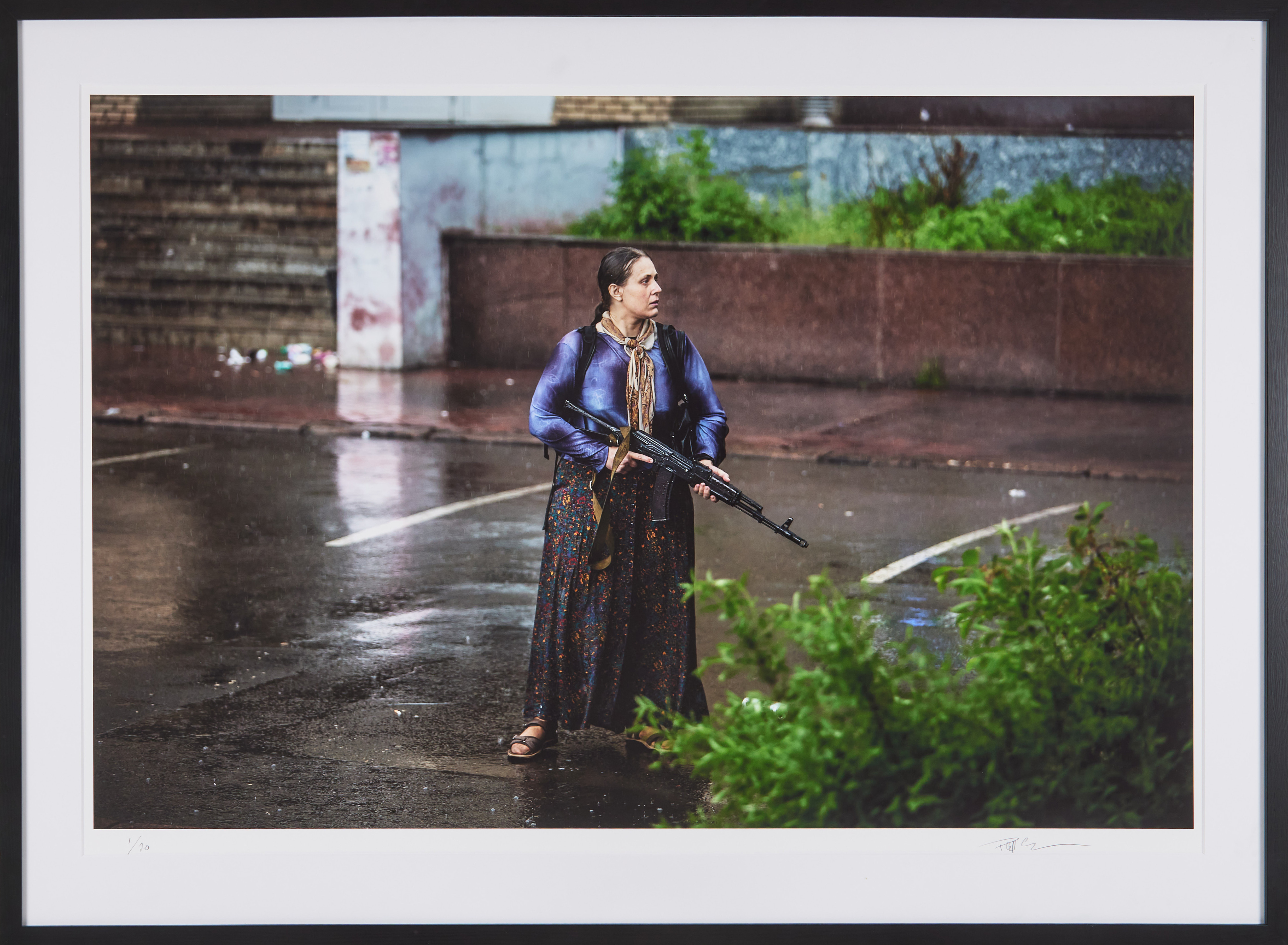 PAUL HANSEN, fotografi, "War by proxy" motiv från Ukraina. Signerad, numrerad 1/20.