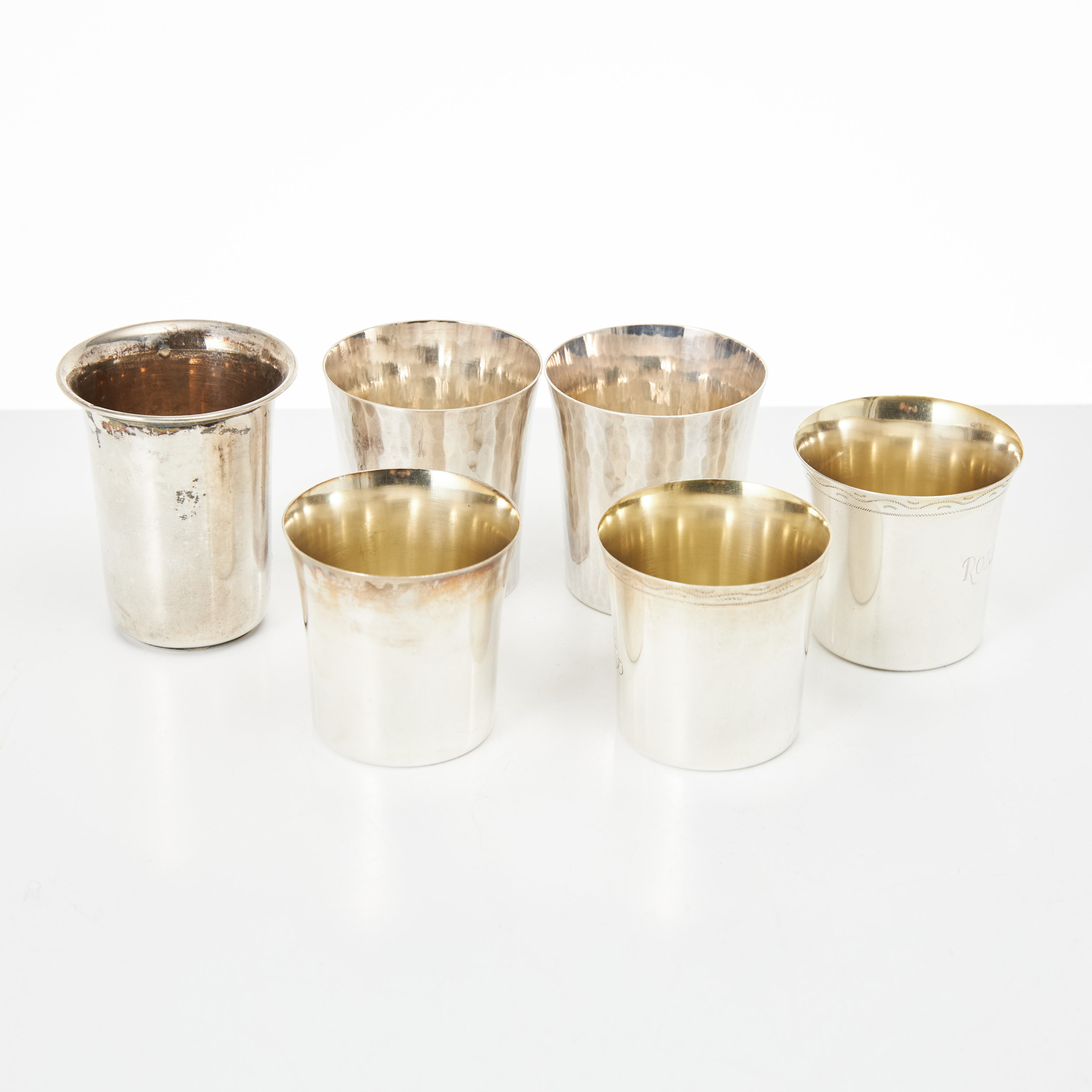 SUPKOPPAR, 6 st., silver, delvis MEMA, Lidköping 1967 samt CG Hallberg, Stockholm 1940-tal.