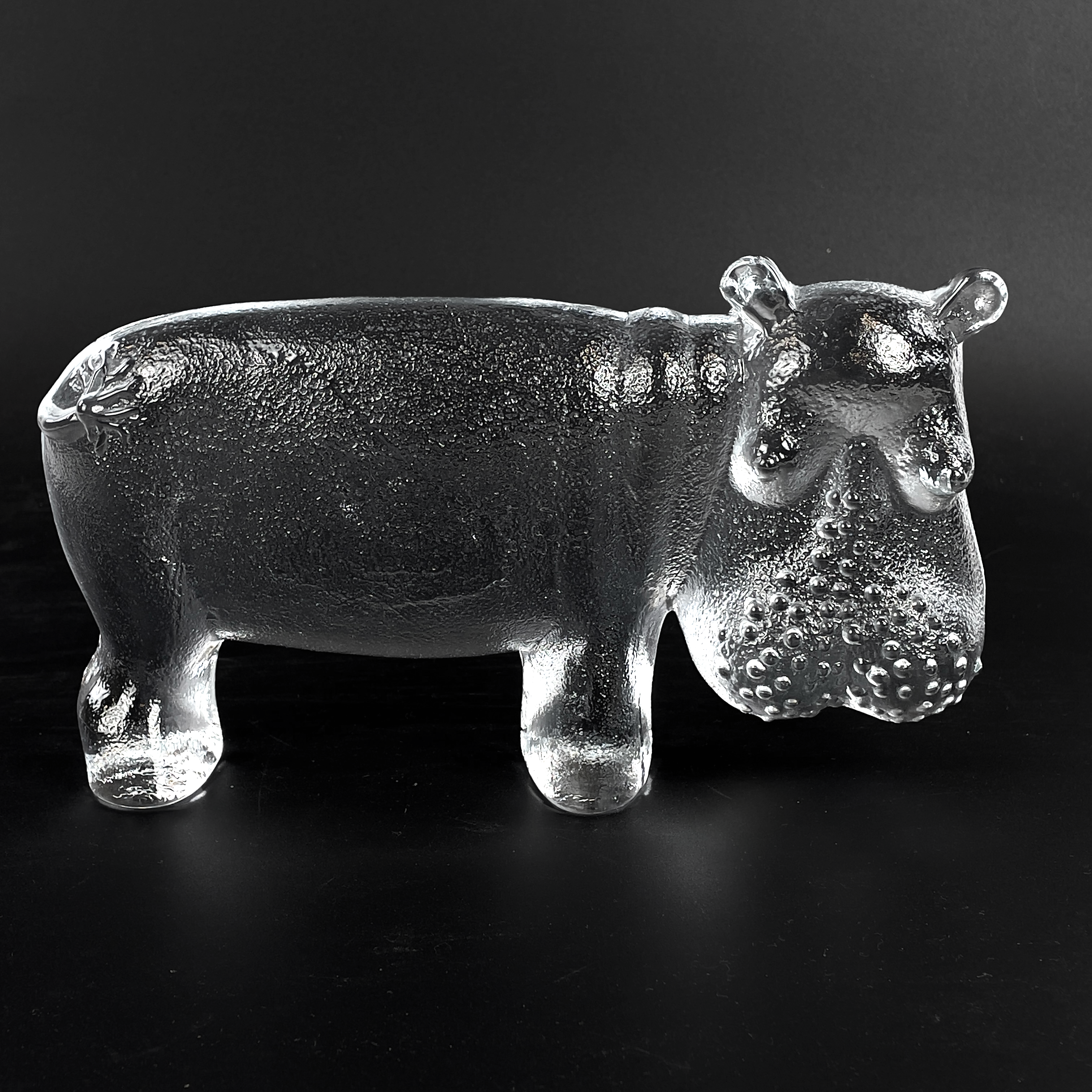 BERTIL VALLIEN. Glasfigurin, "Flodhäst", ur serien "Zoo", Boda.