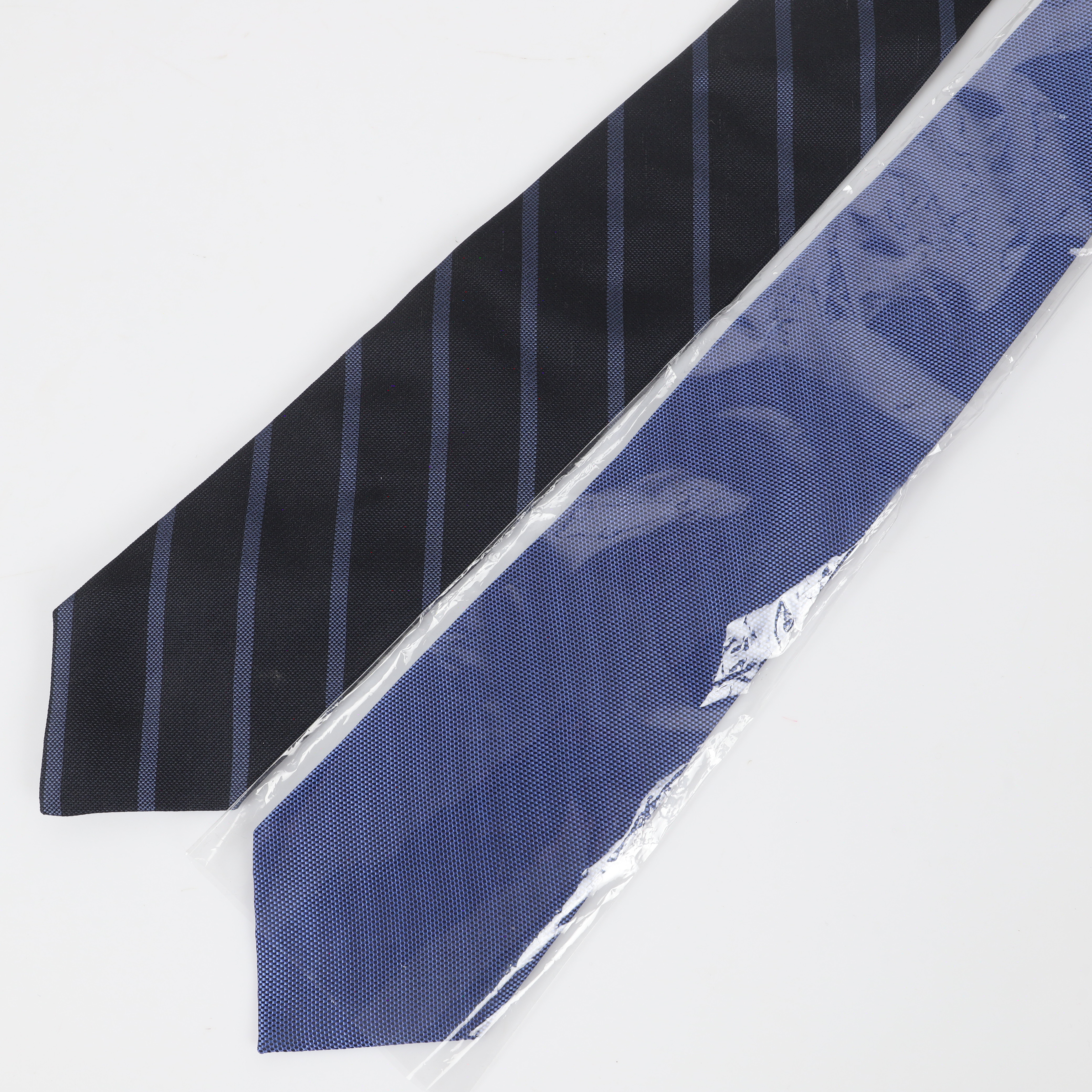 SLIPSAR, 2 stycken, siden, Derby samt Breuer.