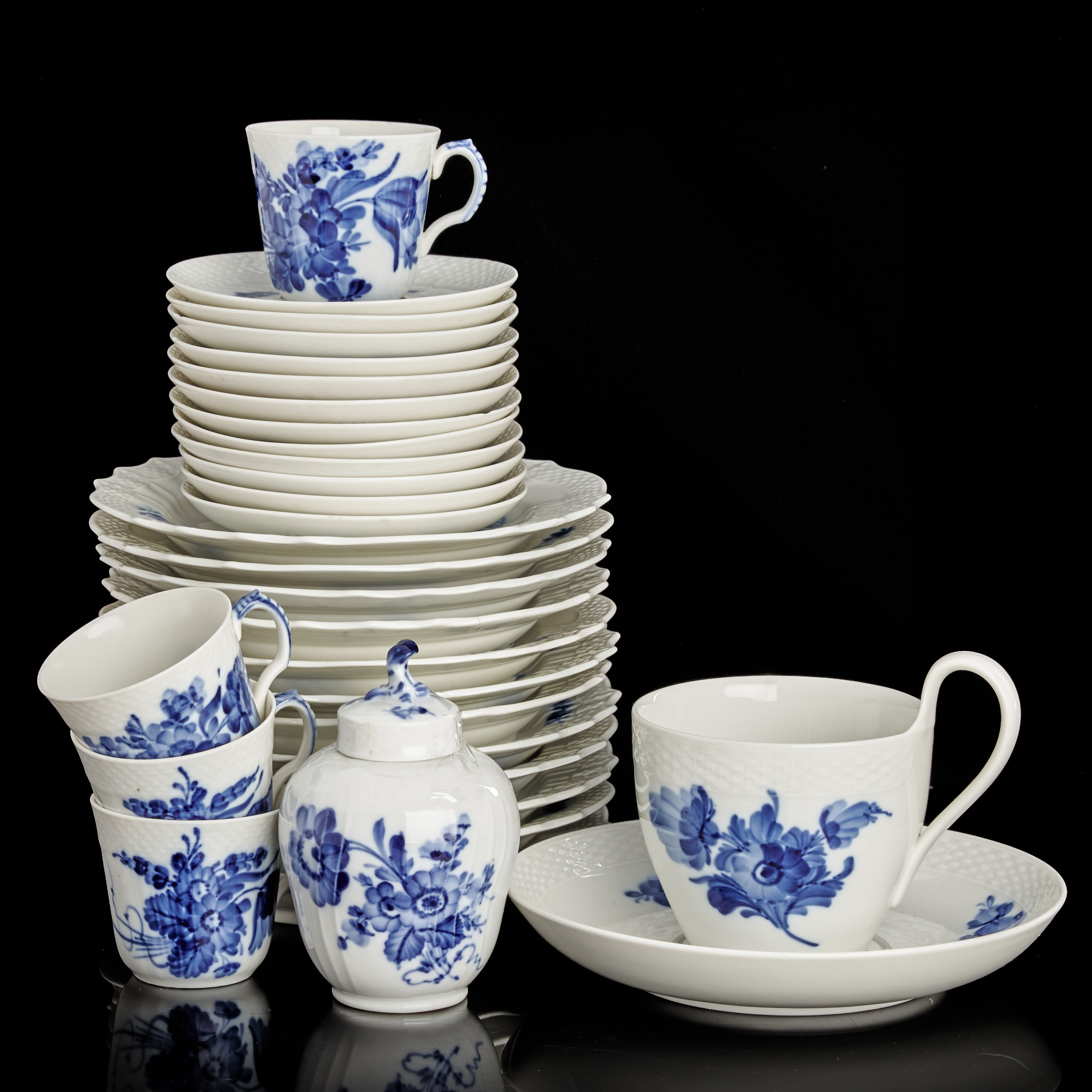 SERVISDELAR, 18 delar, Royal Copenhagen, Blå Blomst.