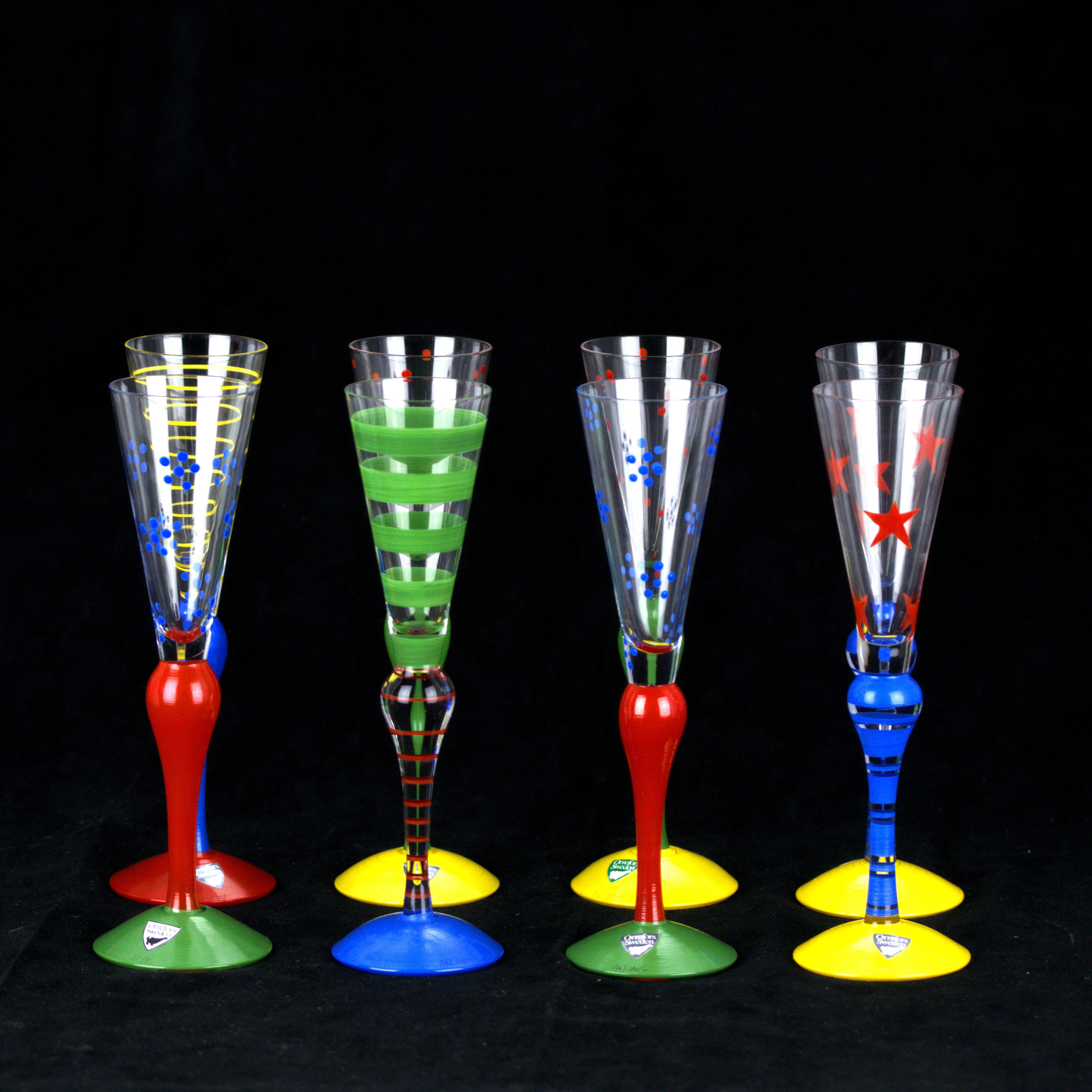 ANNE NILSSON. Snapsglas, 8 st, "Clown", bemålat glas, Orrefors, signerade.