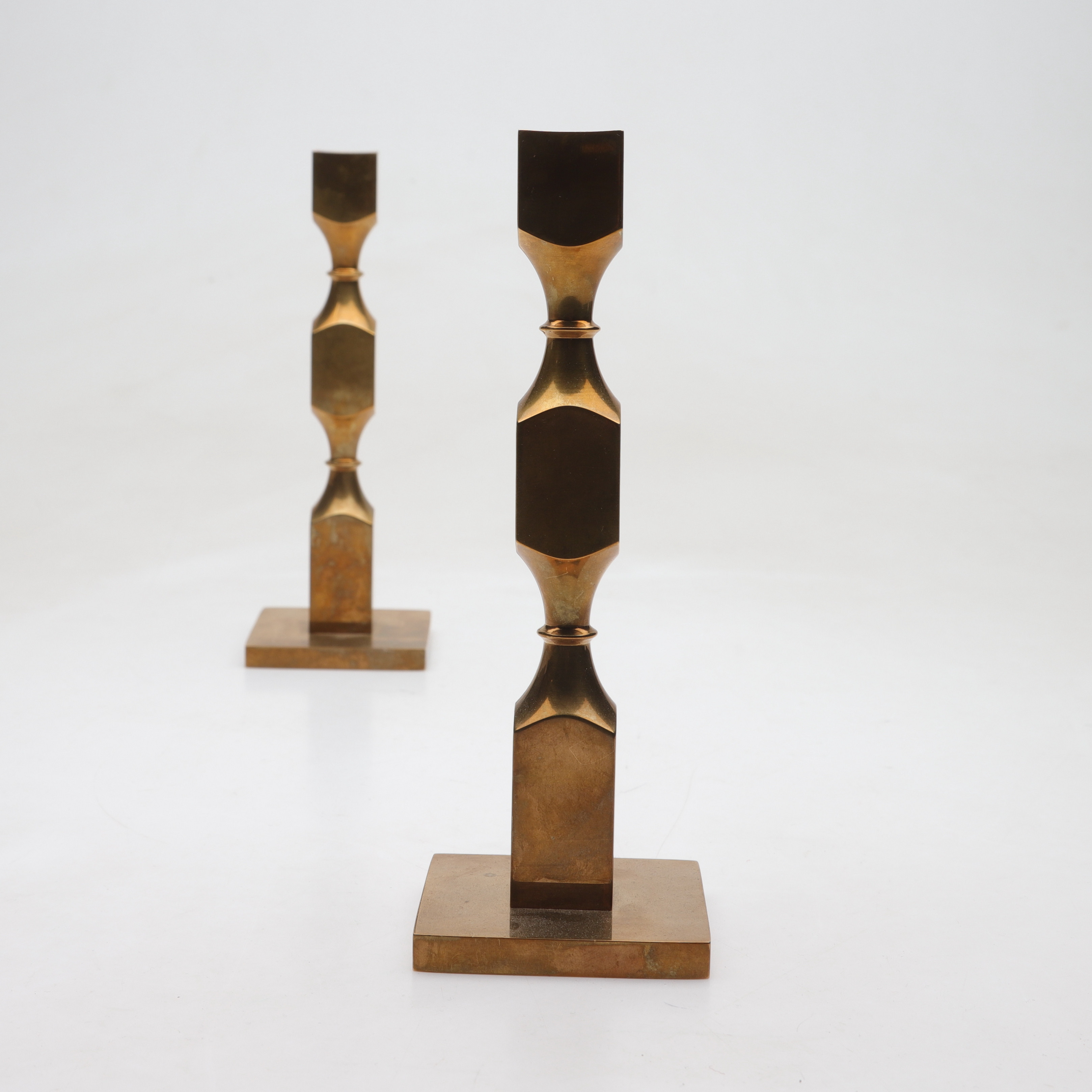 LJUSSTAKAR, 1 par, mässing, Metallslöjden Gusum, 1989.