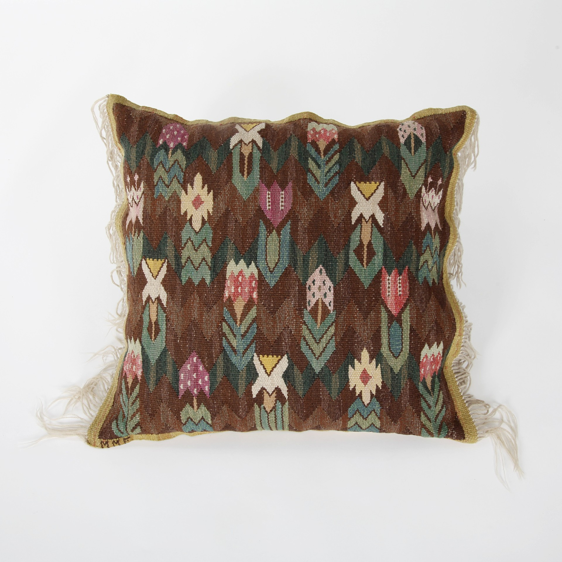 MÄRTA MÅÅS-FJETTERSTRÖM. 1873-1941. Kudde, "Täppan", ull på ullvarp, gobelängteknik, 63 x 68 cm, signerad MMF.