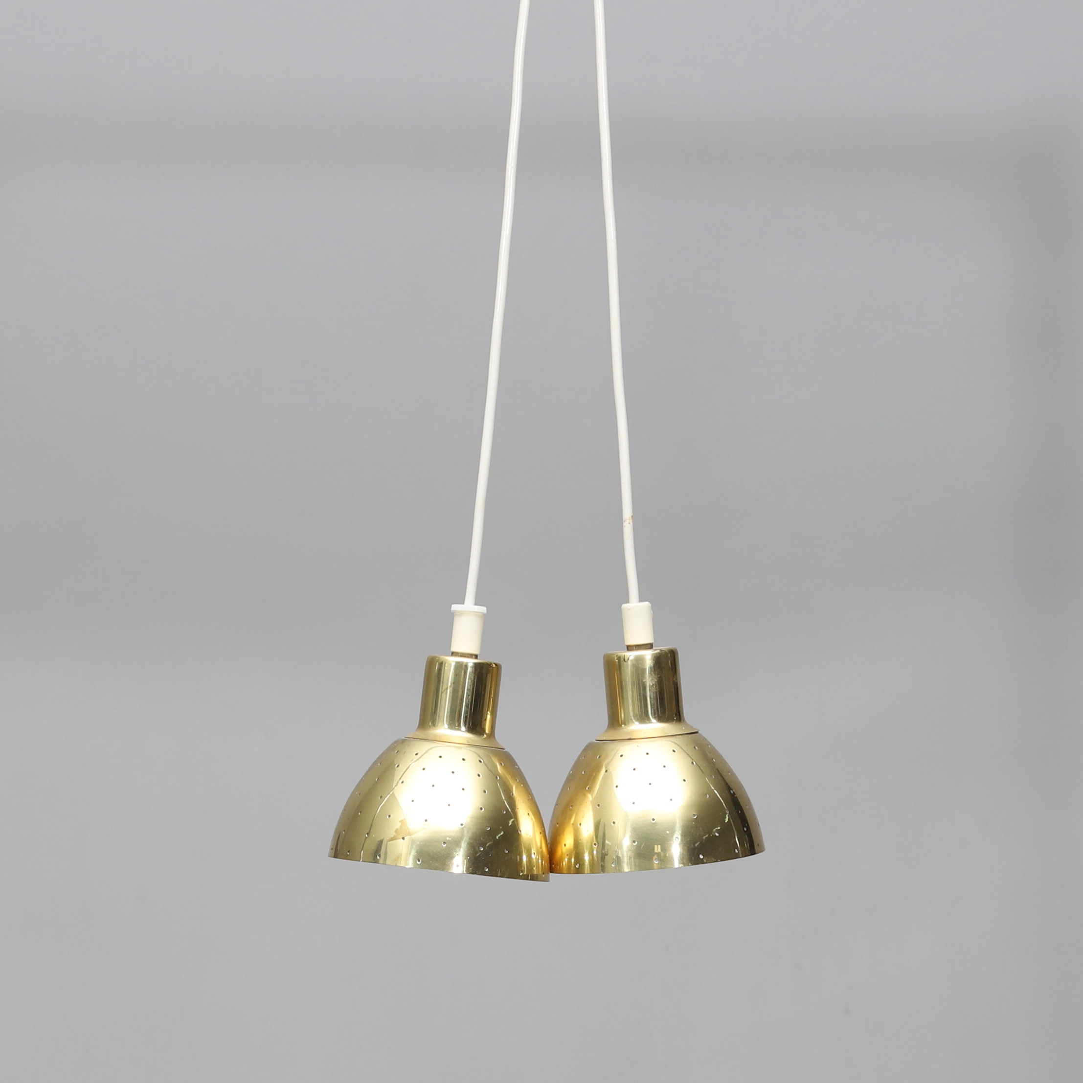 HANS-AGNE JAKOBSSON. lampor, 2 st, mässing, "Flora", Markaryd, Sverige, 1960-tal.