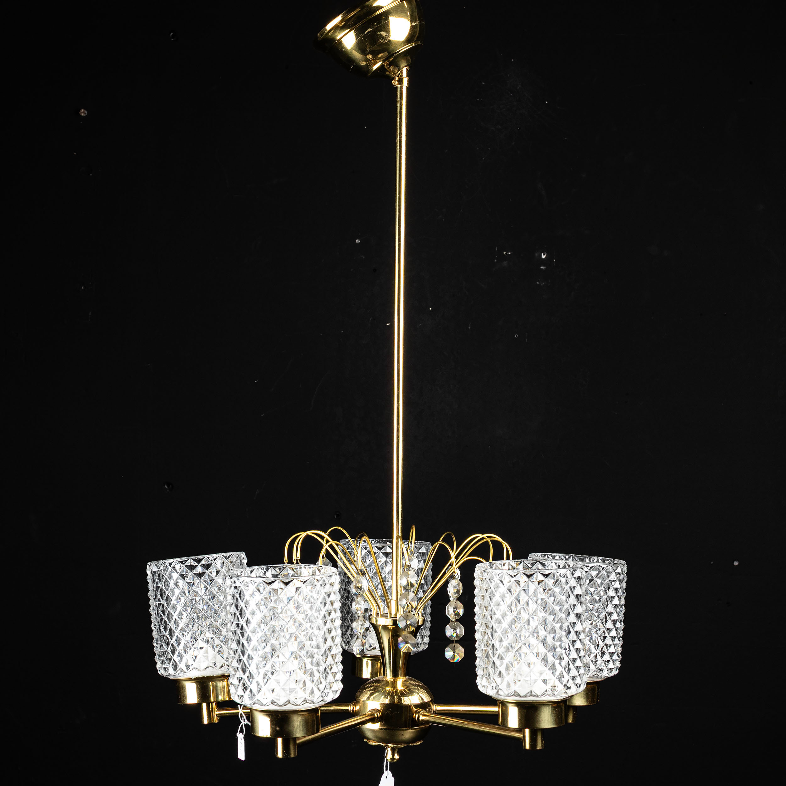 TAKLAMPA, 5-armad mässing med glaskupor, 1900-talets mitt.