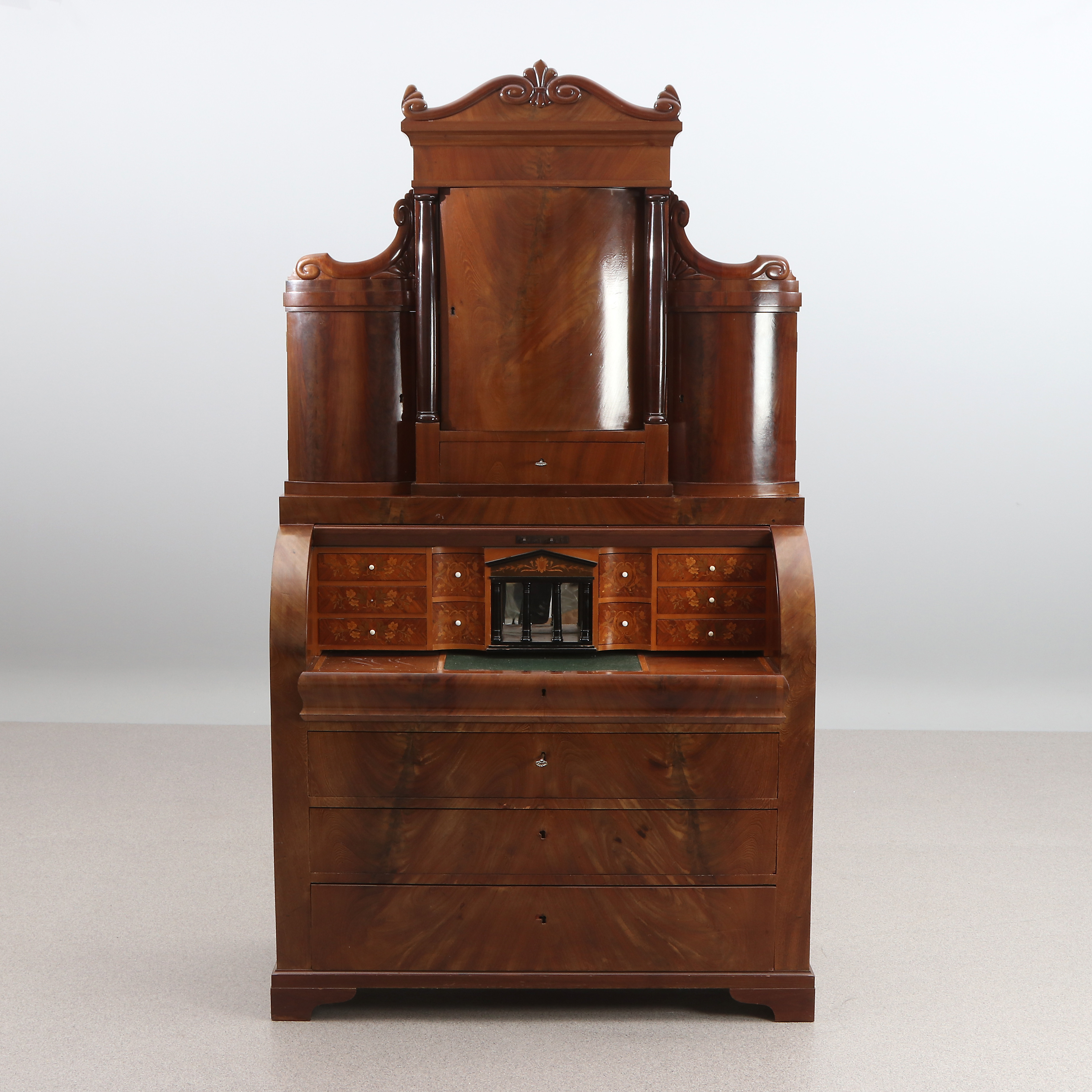 RULLKLAFFSEKRETÄR. Mahogny. Danmark, 1800-tal.