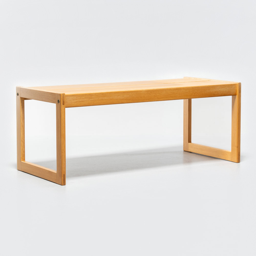 ÅKE FRIBYTER. Bänk, Ek, Aktuell Form AB 1900-tal.