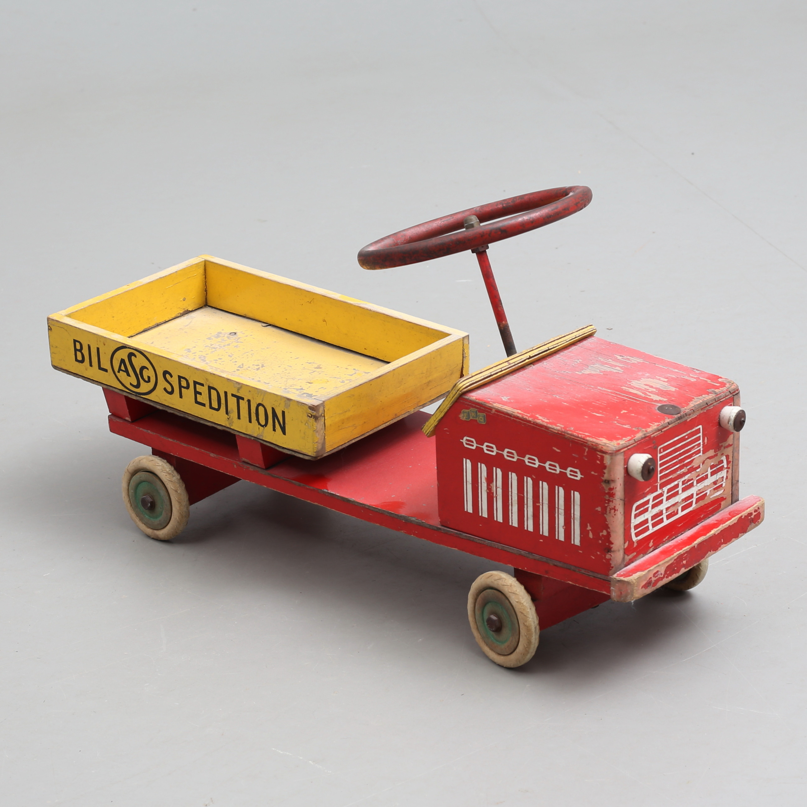 SPARKBIL, trä, ASG Bilspedition, omkring 1900-talets mitt.