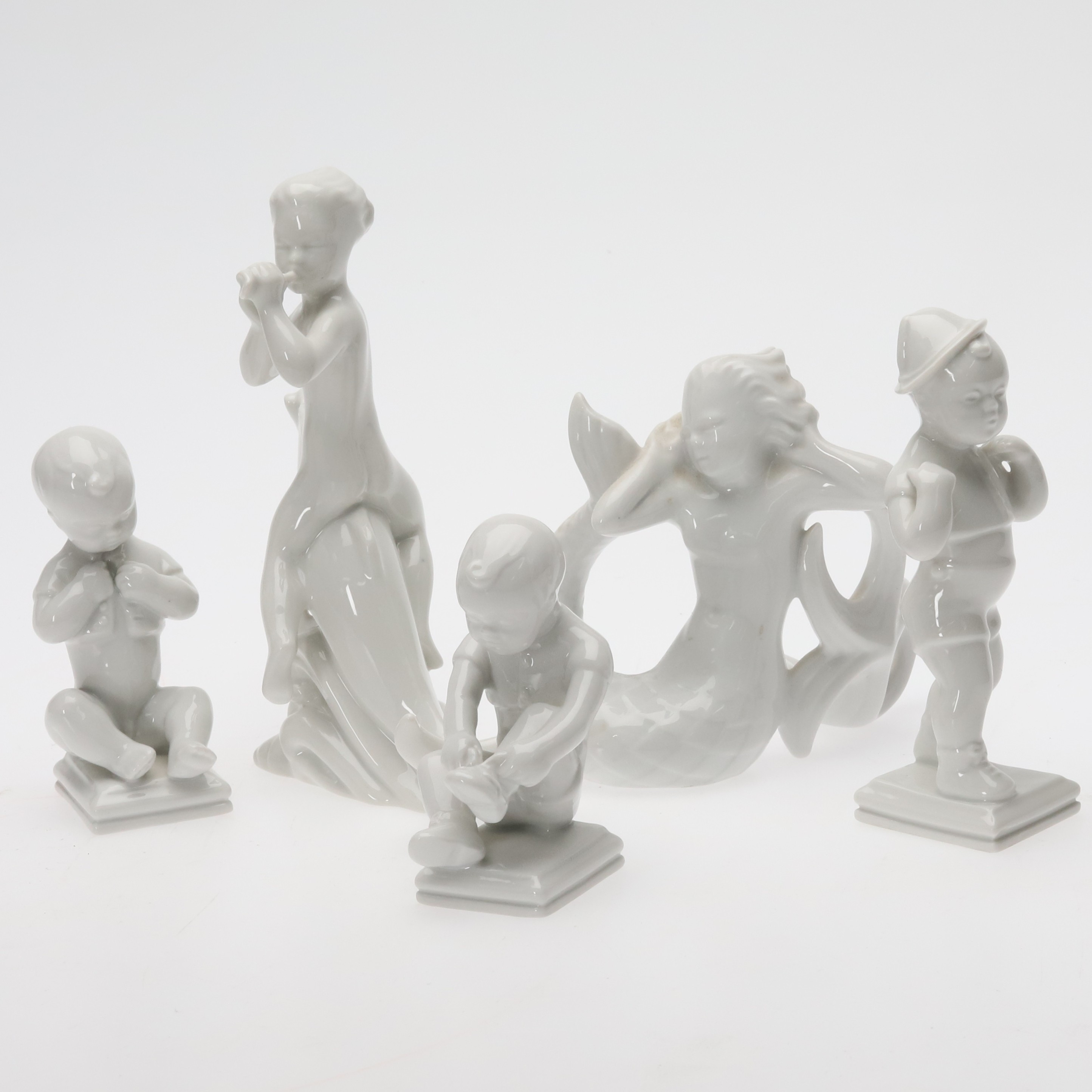 PORSLINSFIGURINER. 5 st, Edith Bjurström & Harald Salomon, Rörstrand.