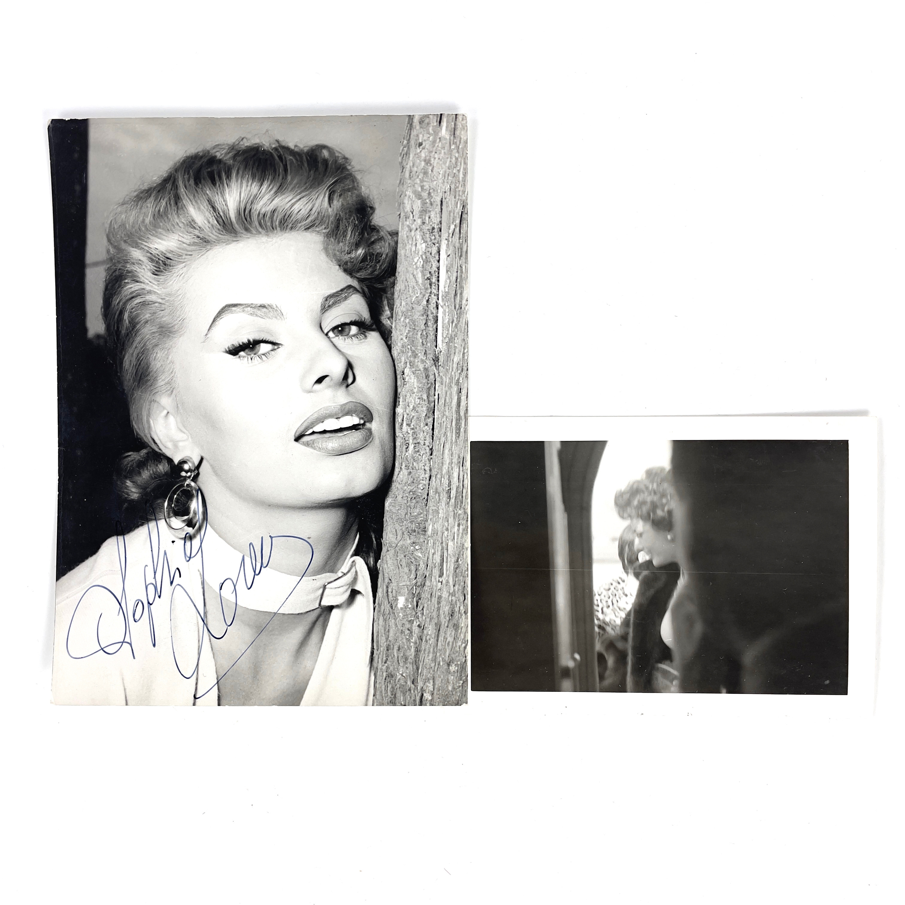 AUTOGRAF & FOTOGRAFI. Sophia Loren (1934-) Italiensk skådespelerska.