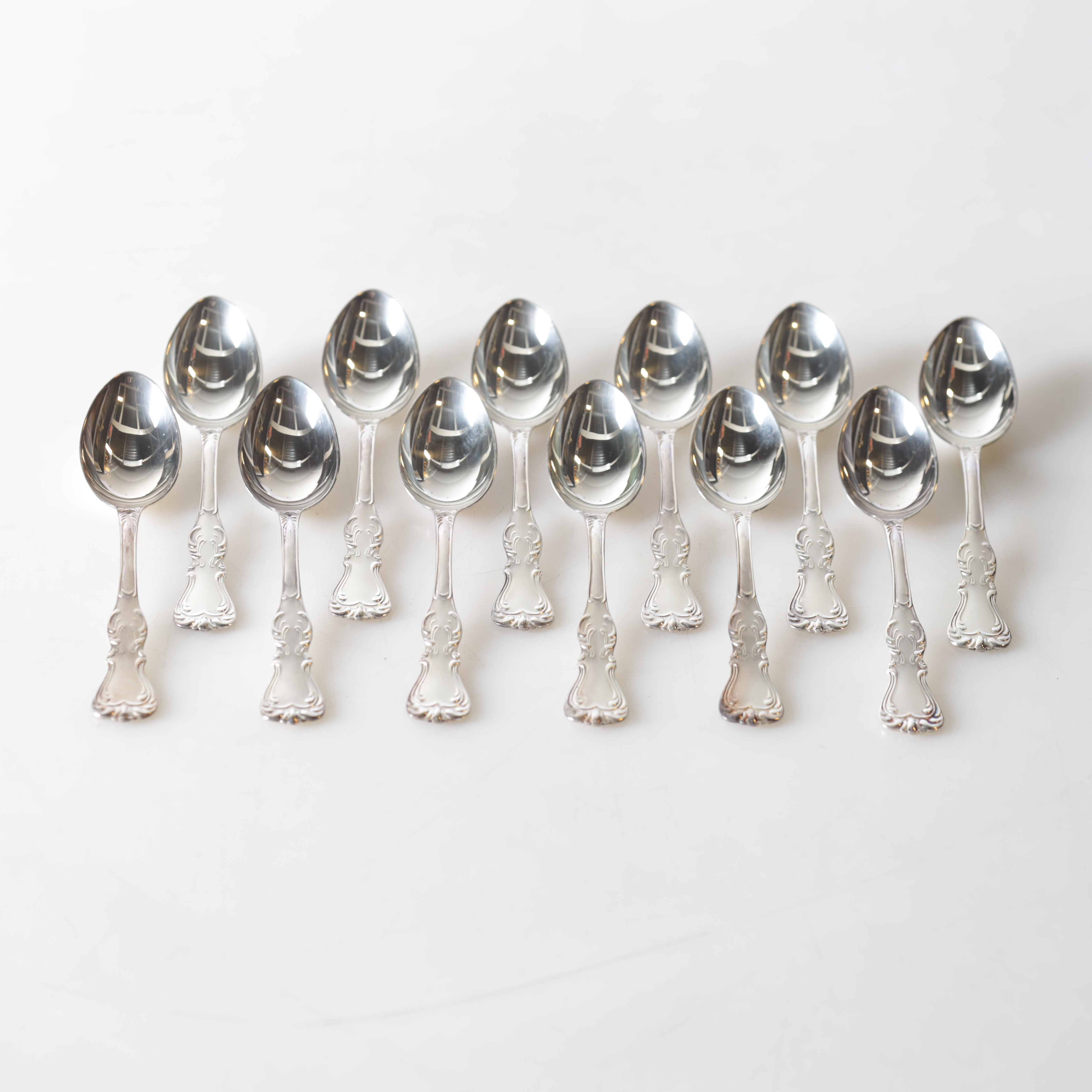 TESKEDAR, 12 st, silver, Guldsmedsaktiebolaget, Stockholm, 1970-tal Totalvikt ca 246,7 gram.