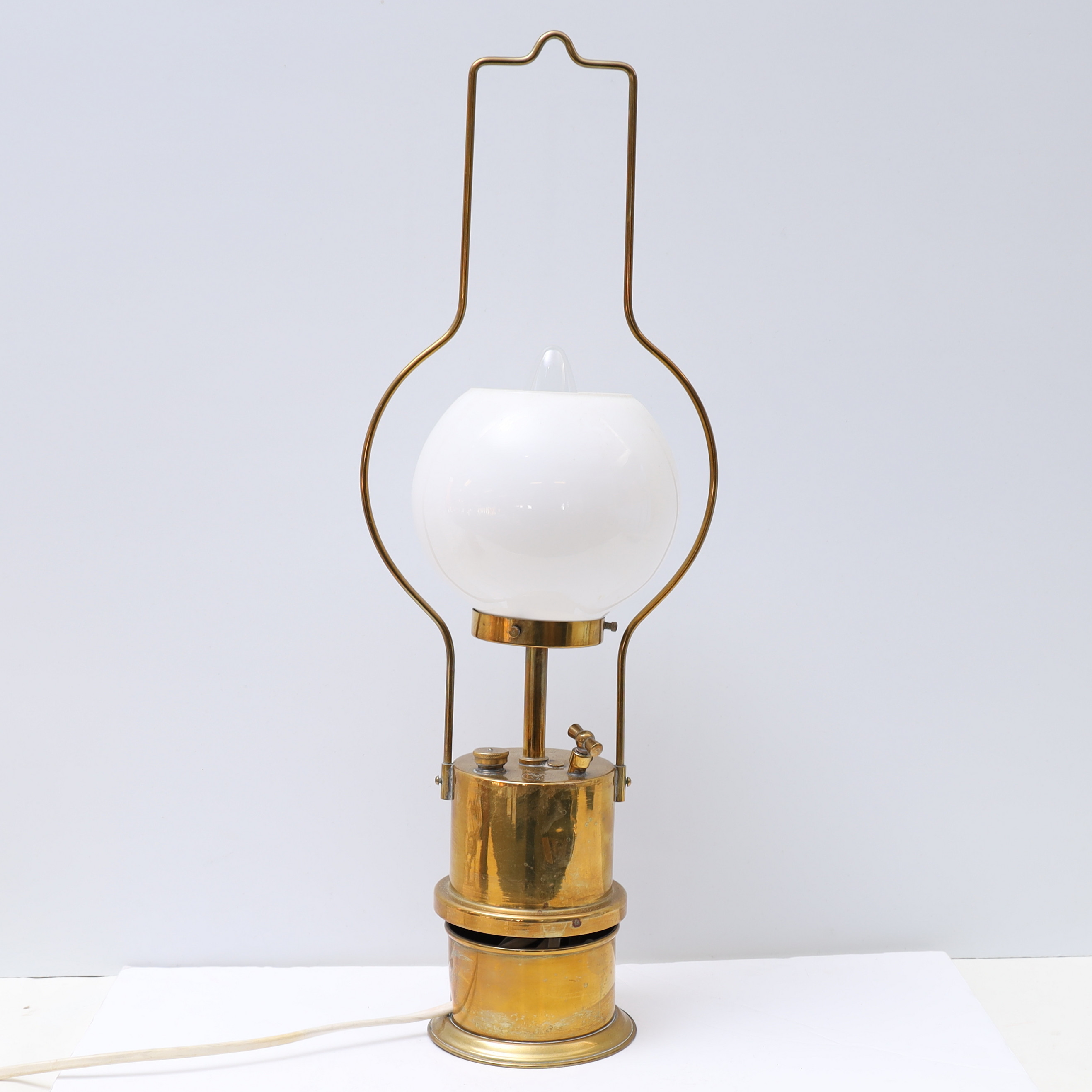 BORDS/TAKLAMPA, MF AB, ESKILSTUNA.