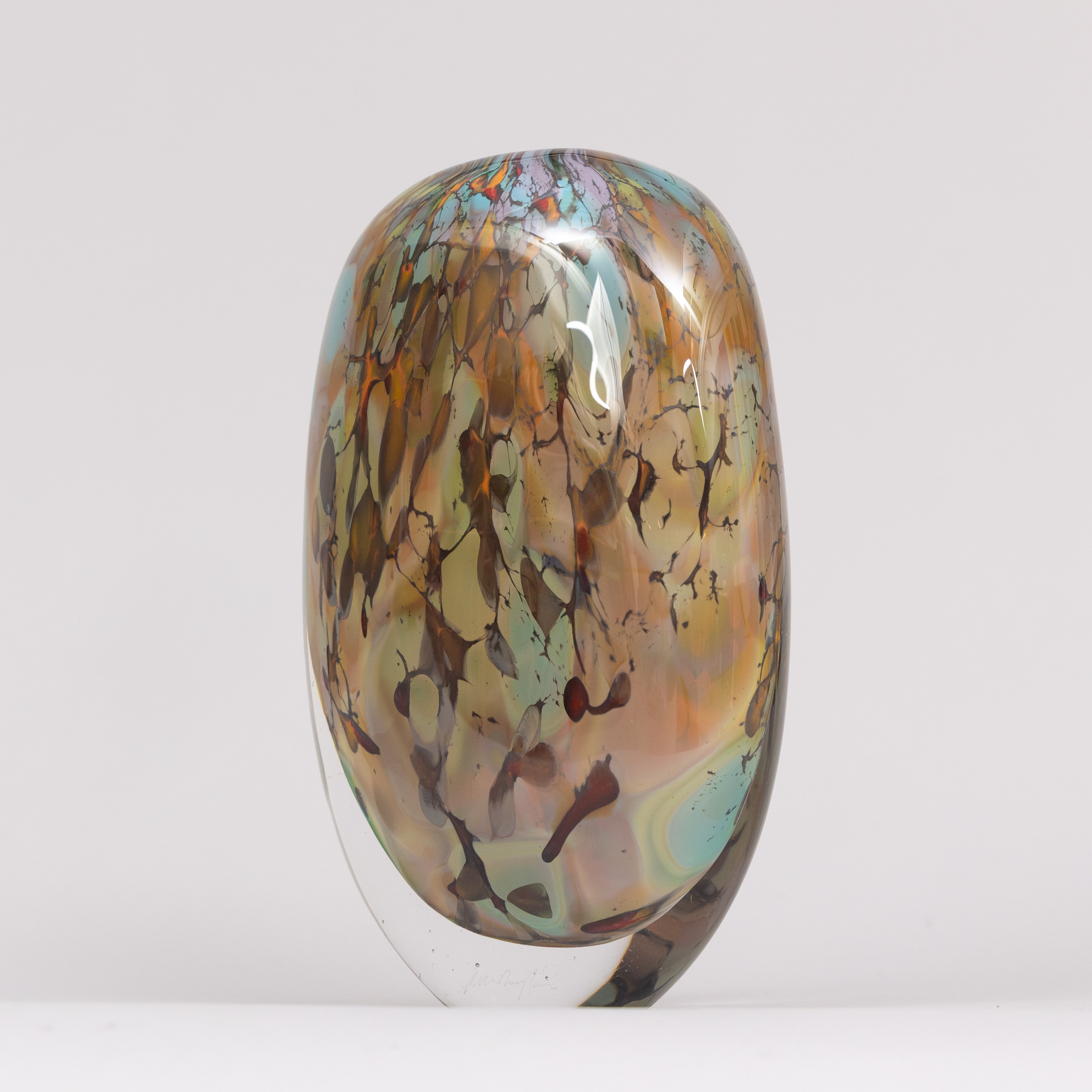 PETER LAYTON (STORBRTANNIEN FÖDD 1937). Vas, underfångsglas, signerad.