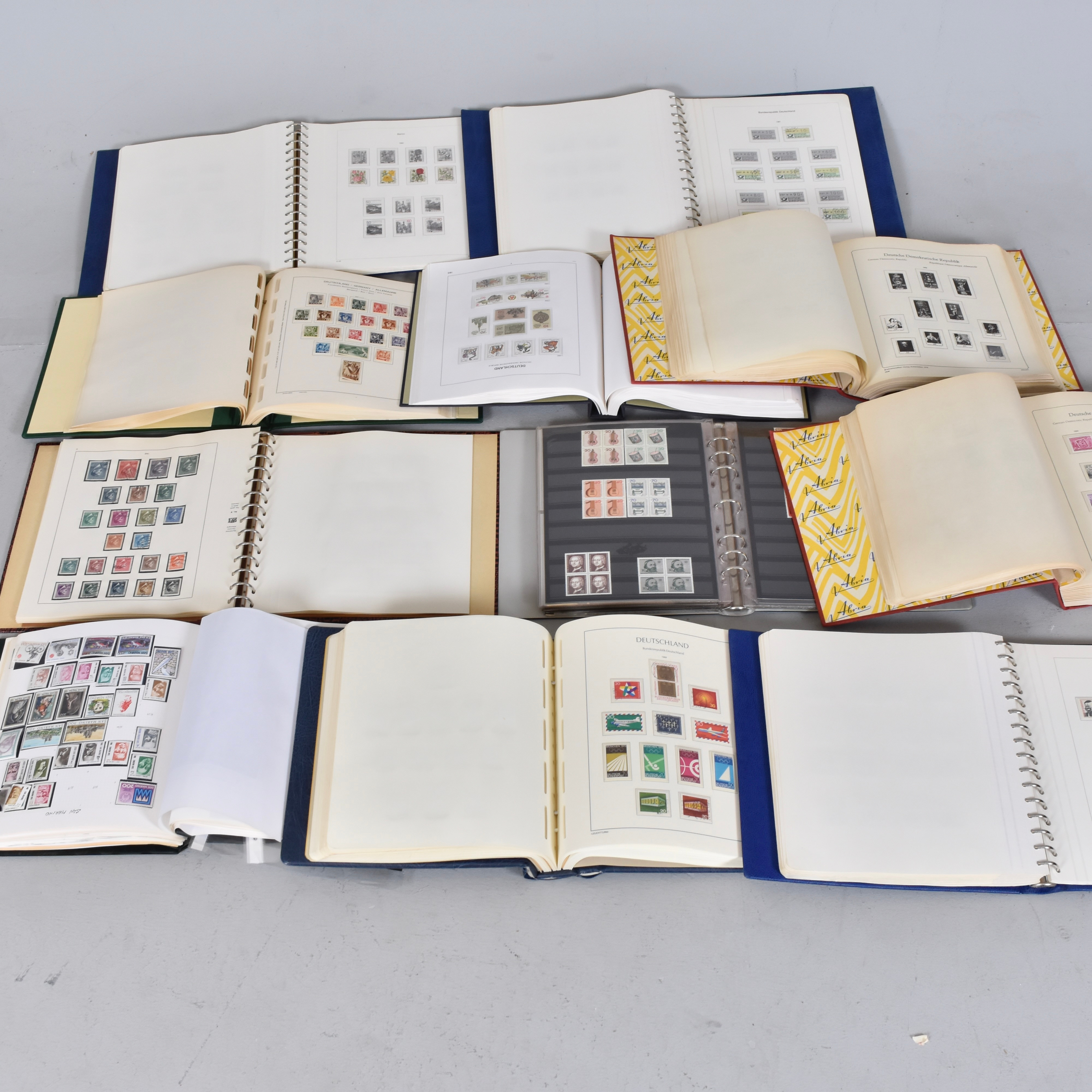 FRIMÄRKSSAMLING, 11-album, Tyskland 1900-tal. 1-låda.