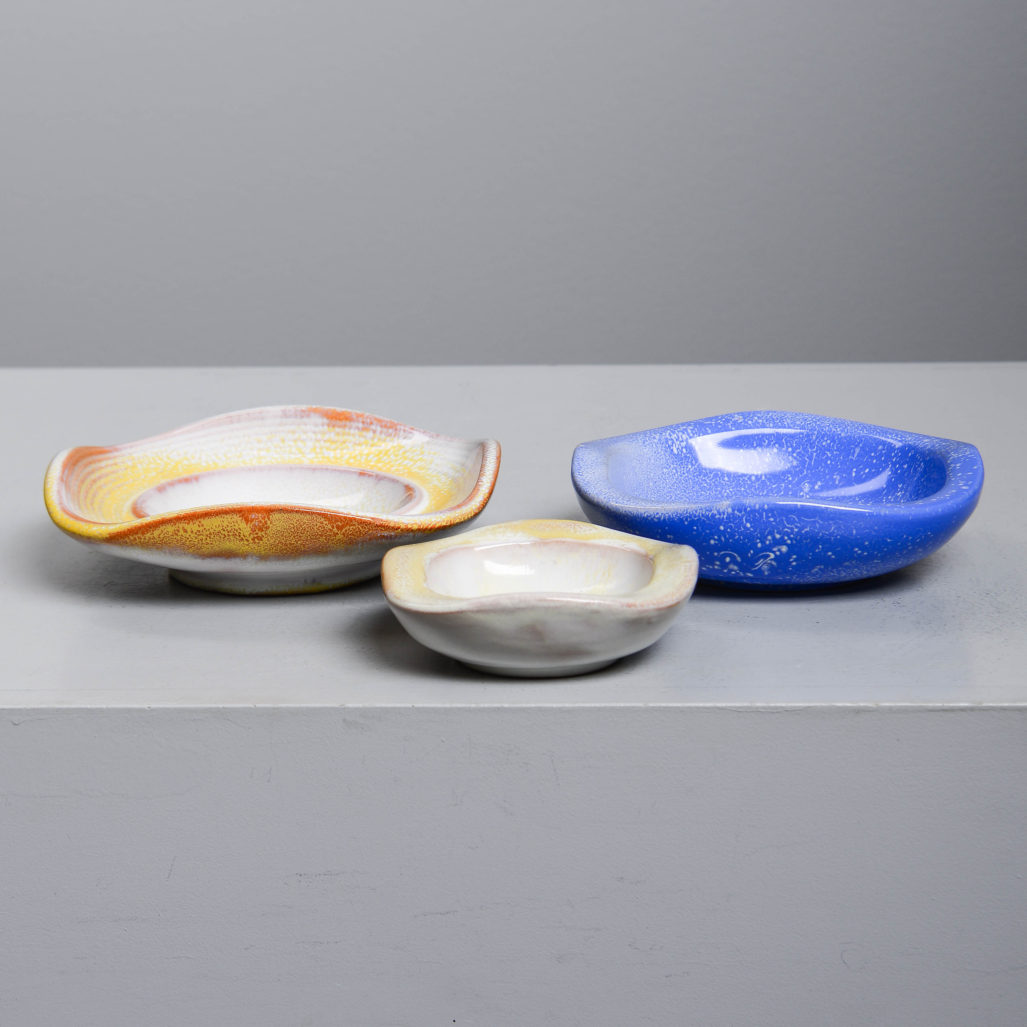 ANNA-LISA THOMSON. Skålar, 3 st, Upsala-Ekeby.