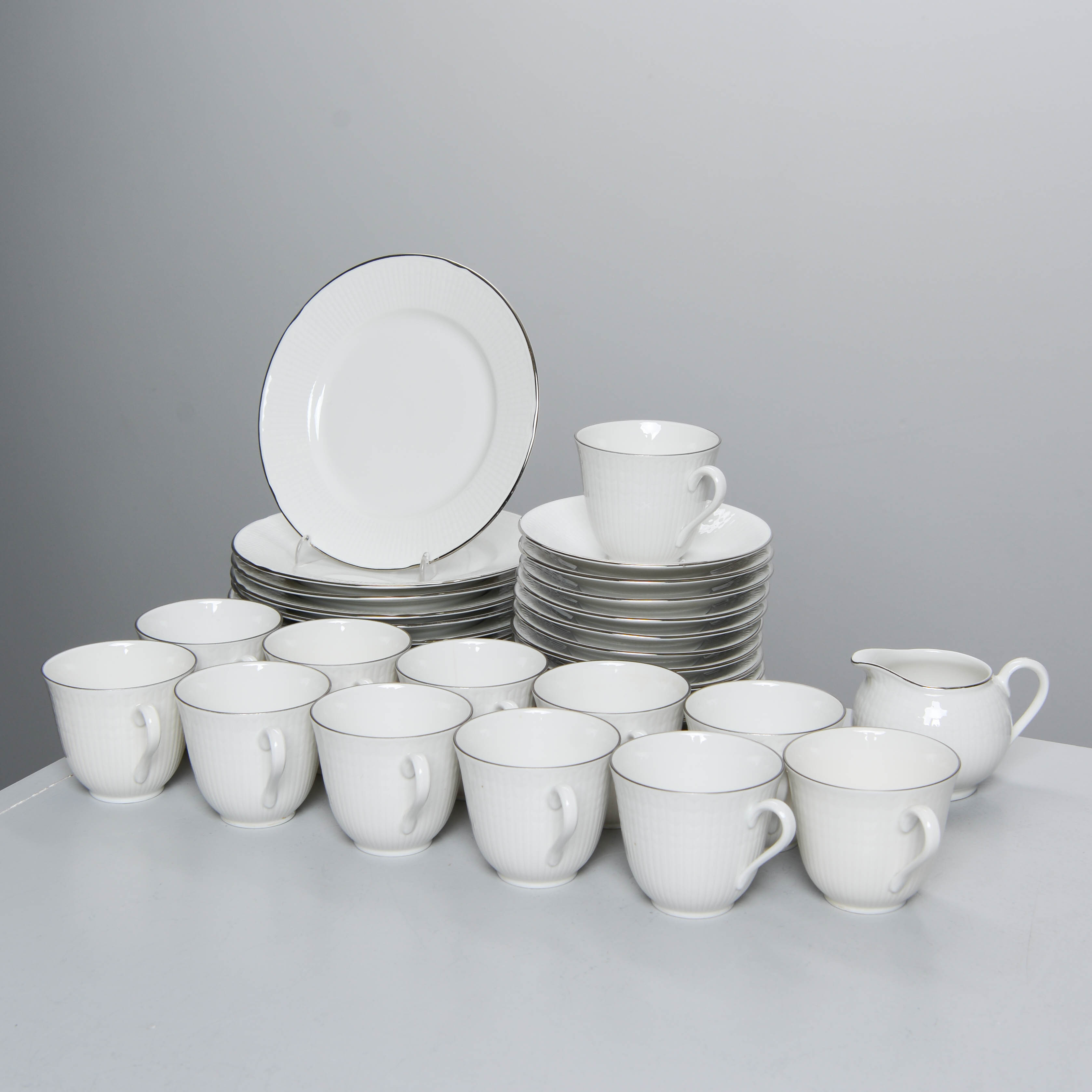 LOUISE ADELBORG. "Capitol", kaffeservis för 10 personer, Rörstrand.