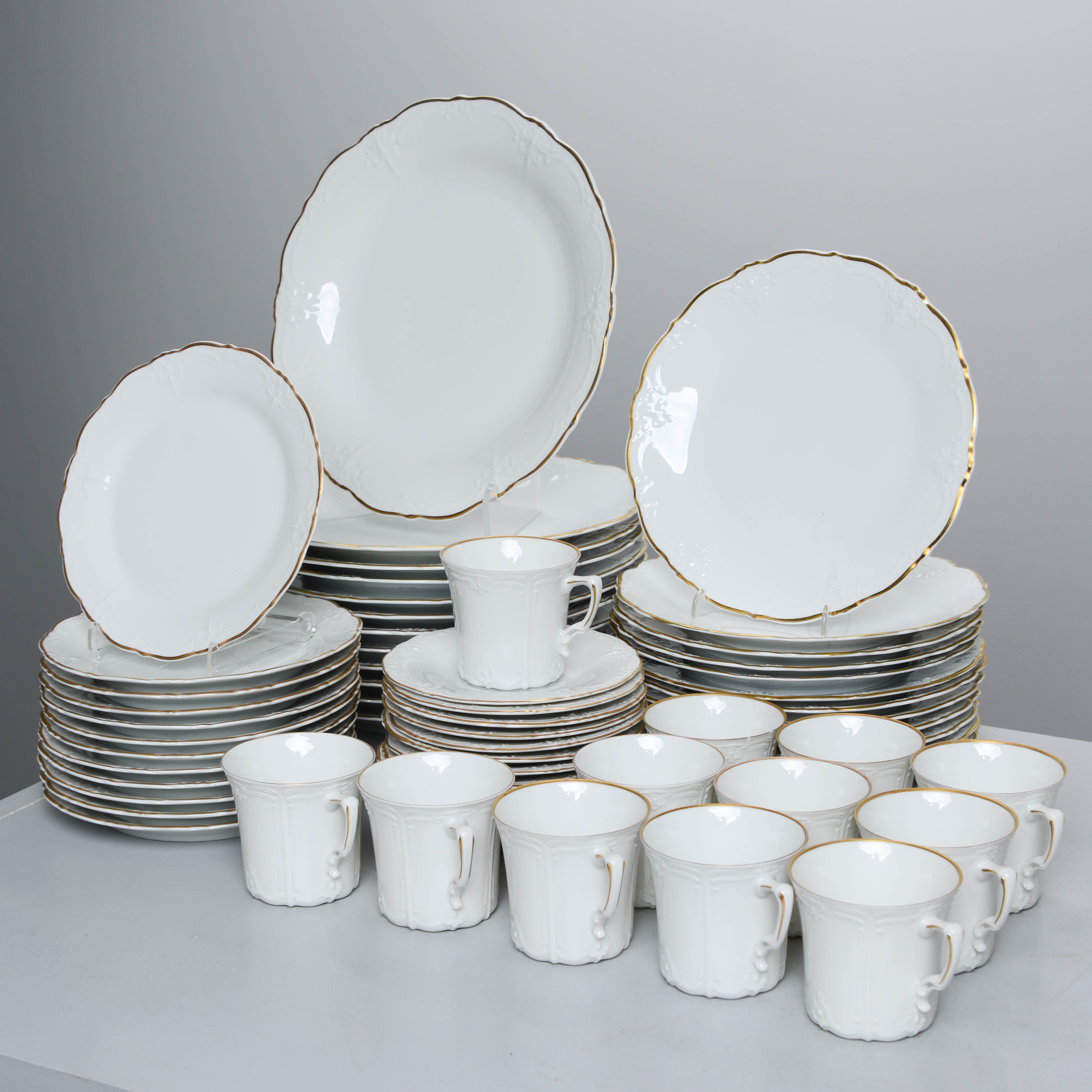 MATSERVIS, för 12 personer, Hackefors, 1900-talets andra del (48 delar).