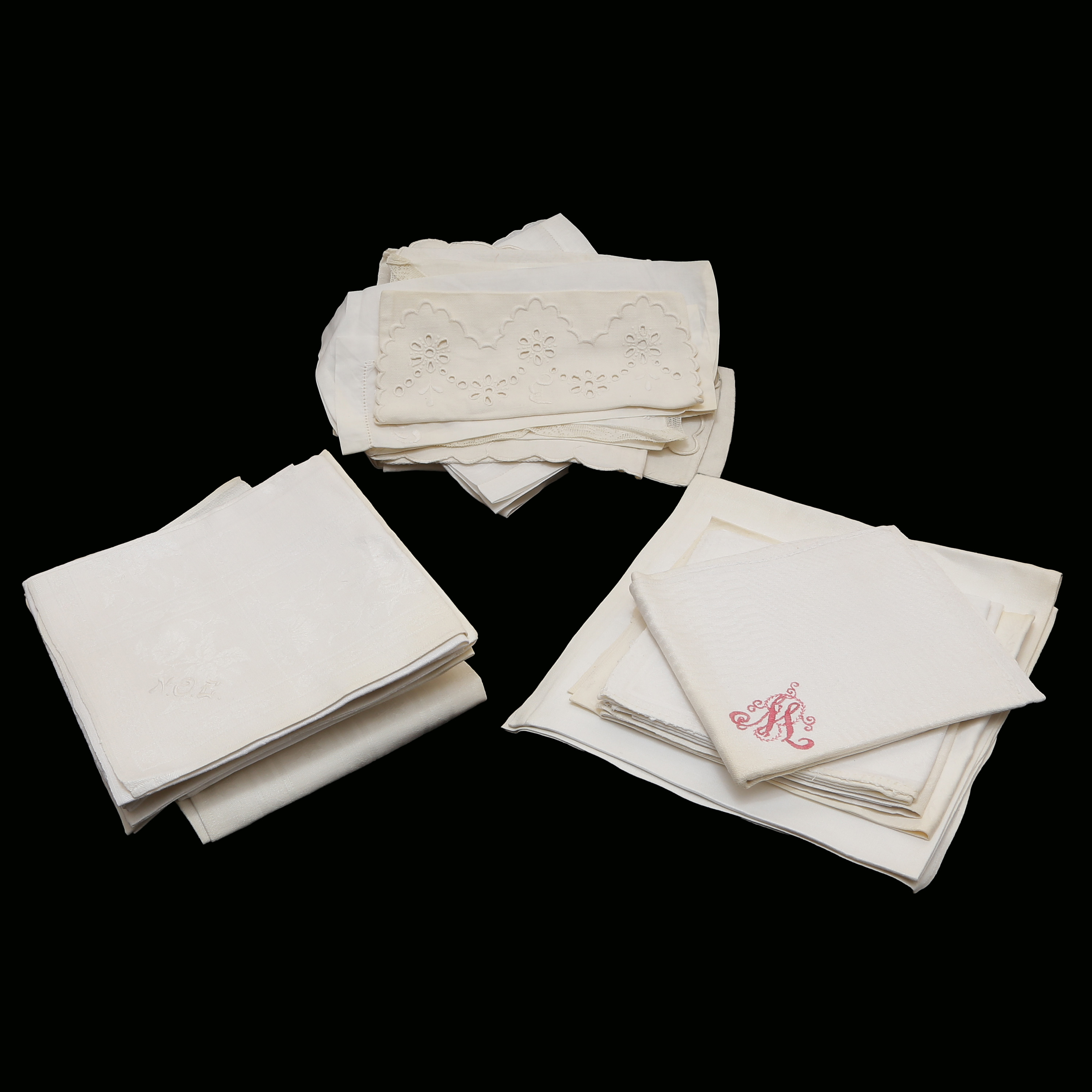 STOR SAMLING SERVETTER, NÄSDUKAR, KUVERT/BESTICKFICKOR M.M. LINNE, 1900-TAL.