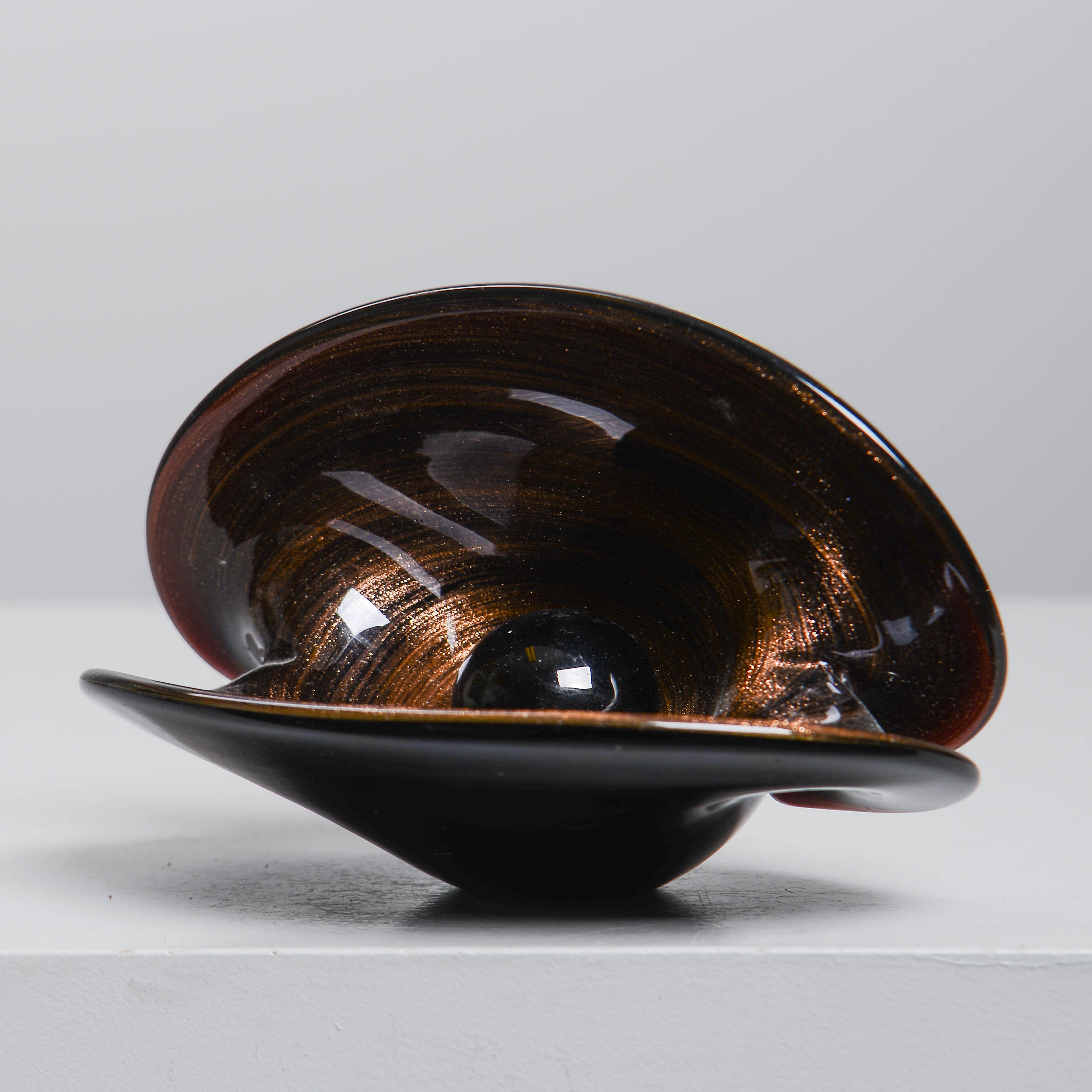 SKULPTUR, mussla med pärla, Murano, 1960/70-tal.