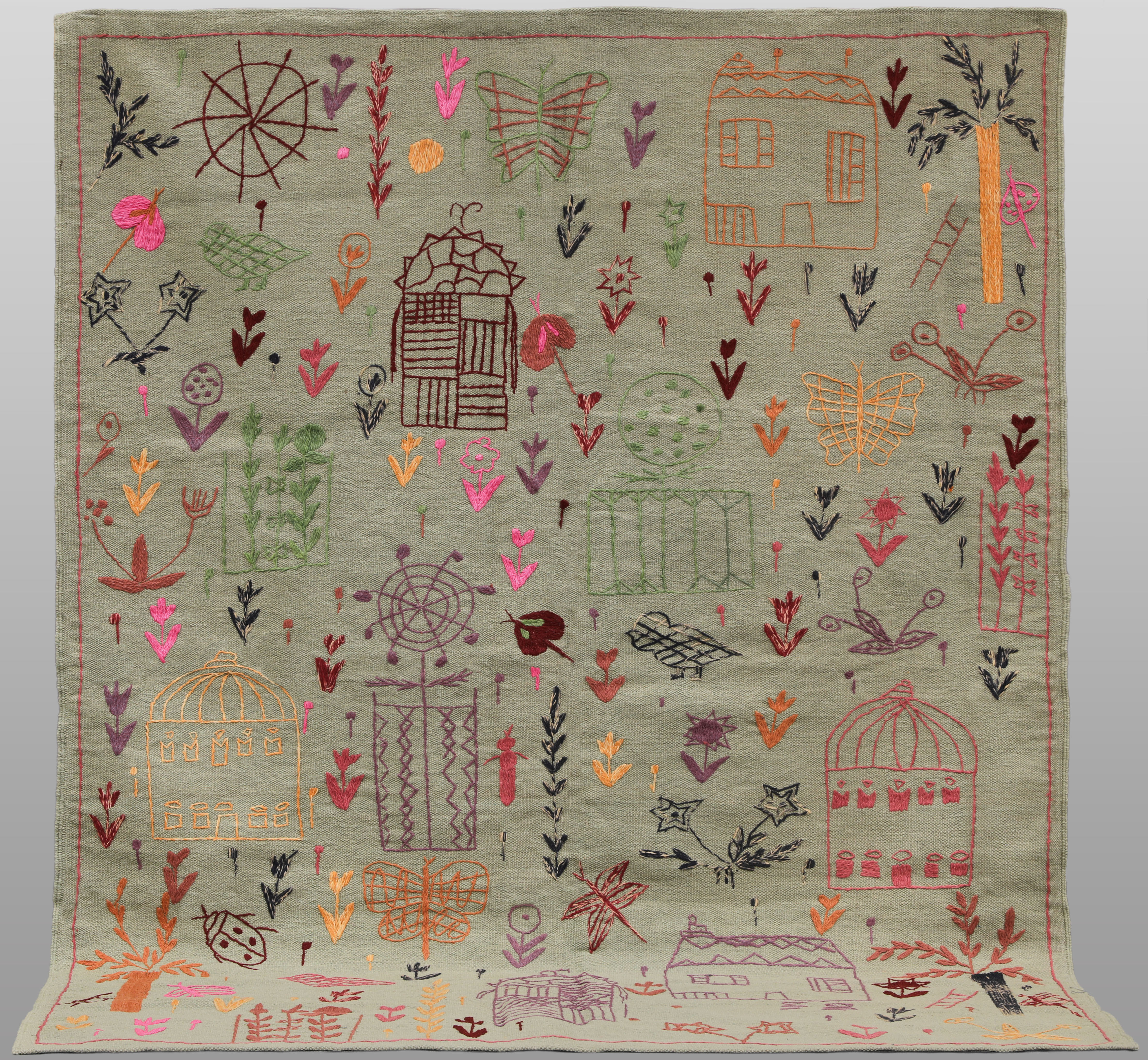 MATTA, Kelim, med handbroderad dekor med bomullsfodral på baksidan, 240 x 182 cm.