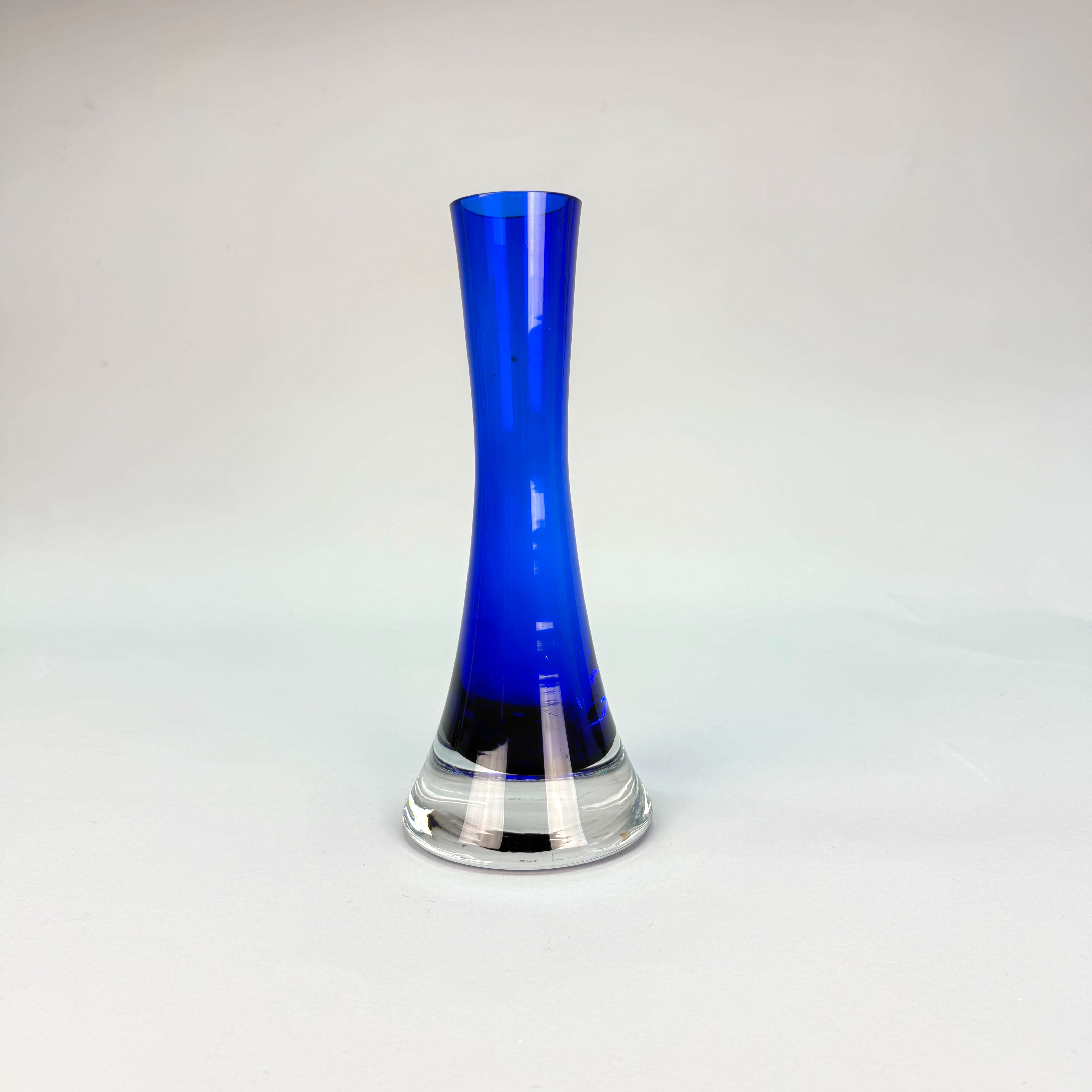 VAS, glas, Sigvard Bernadotte, Lindshammar, Fyrkövern 149/299, signerad.