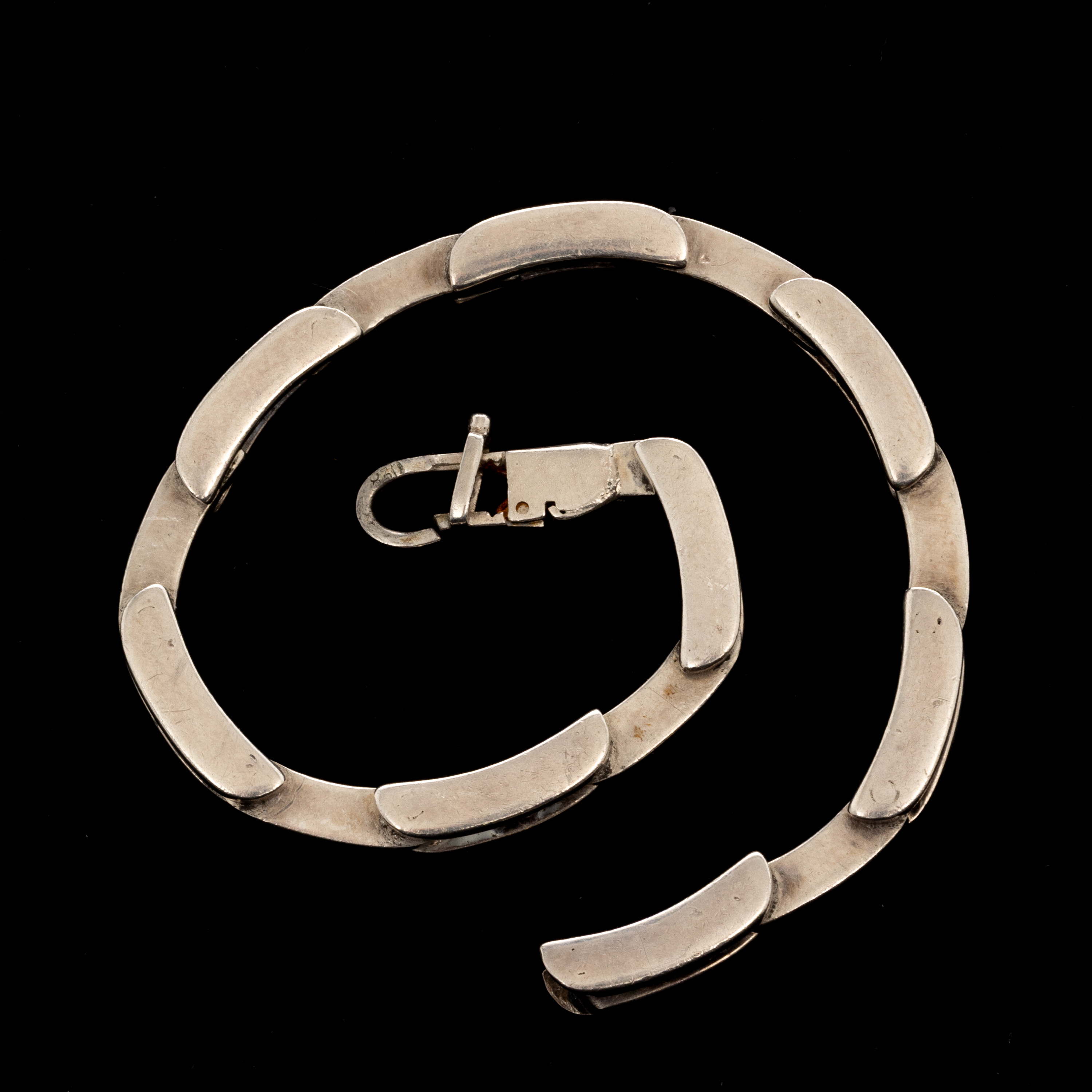 ARMBAND, Silver.