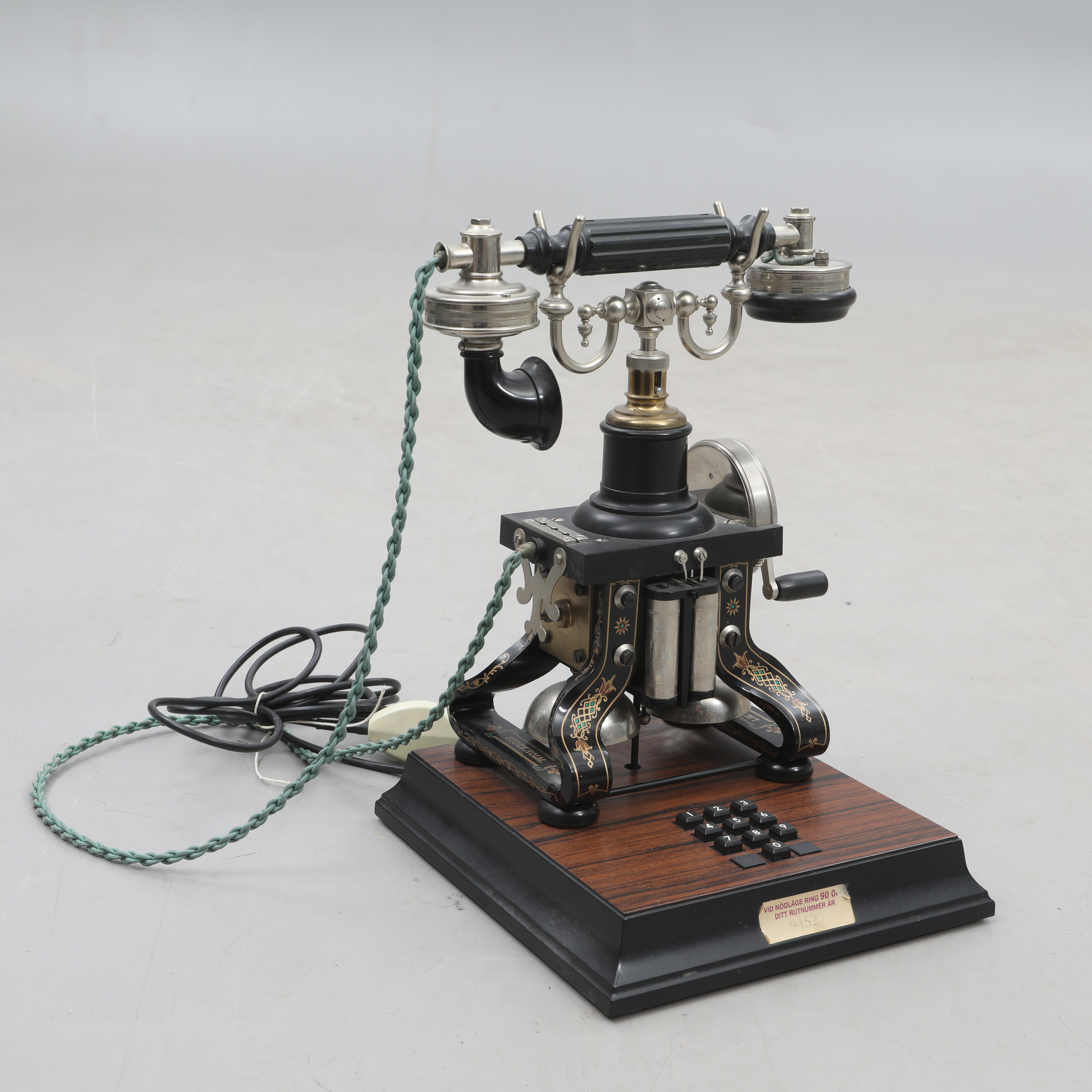 BORDSTELEFON, " Taxen ", LM Ericsson o Co Stockholm, jubileumsutgåva 1981.